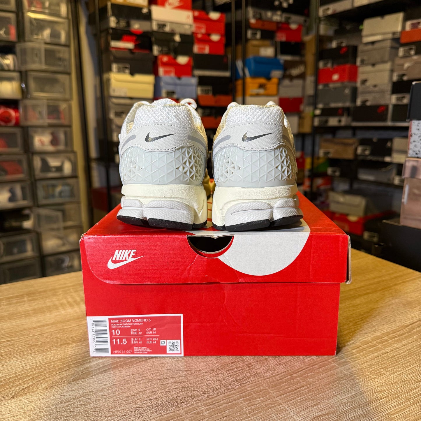 Size 10 - Vomero Photon Dust Metallic