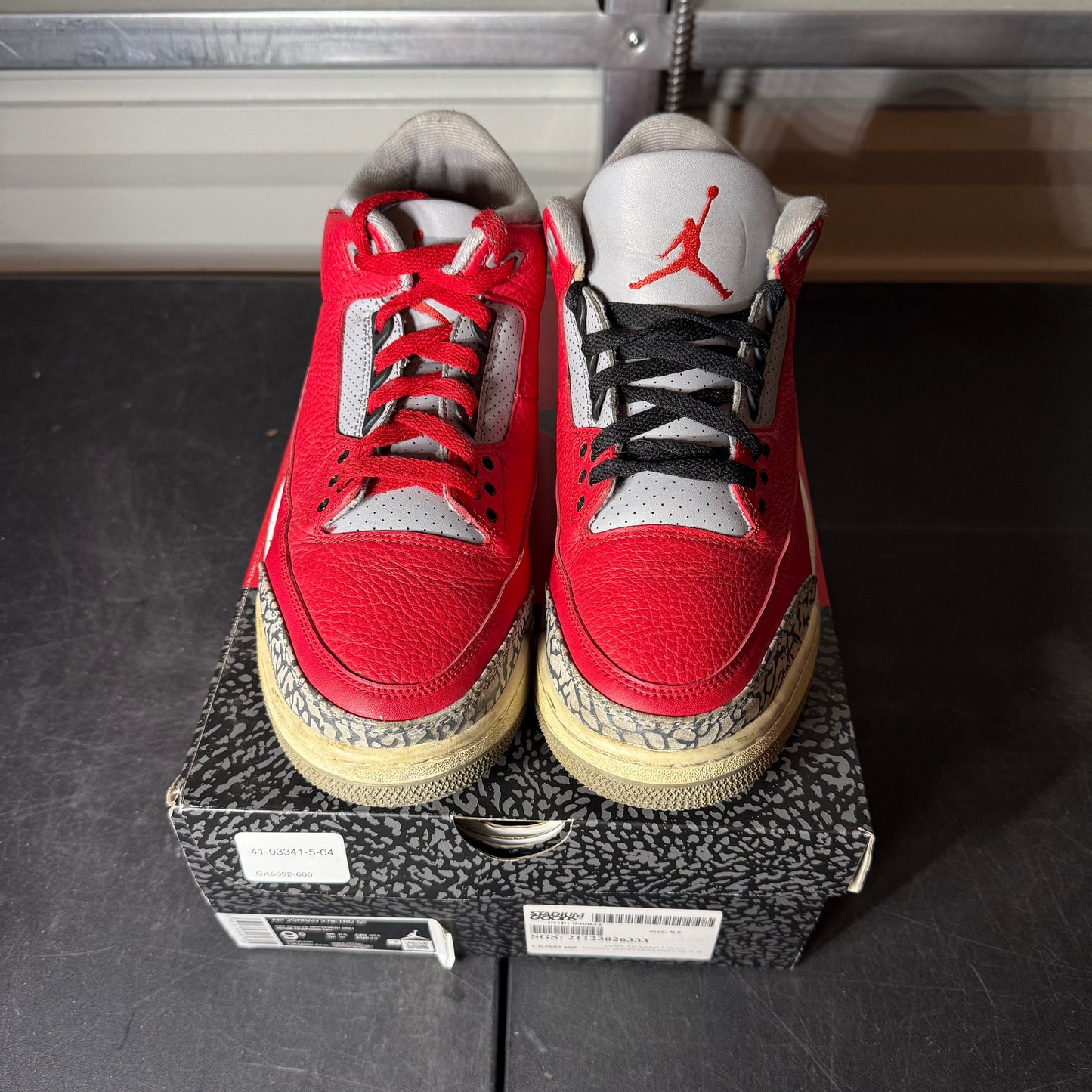Size 9.5 - AJ 3 Unite