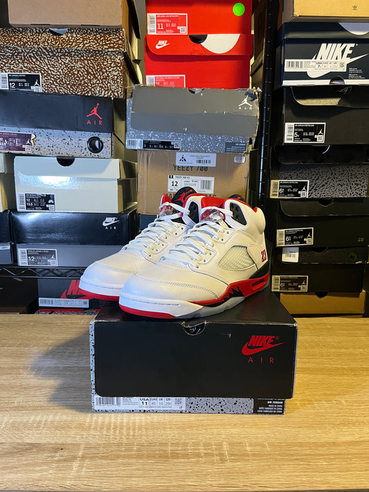 Size 11 - AJ 5 Fire Red Black Tongue