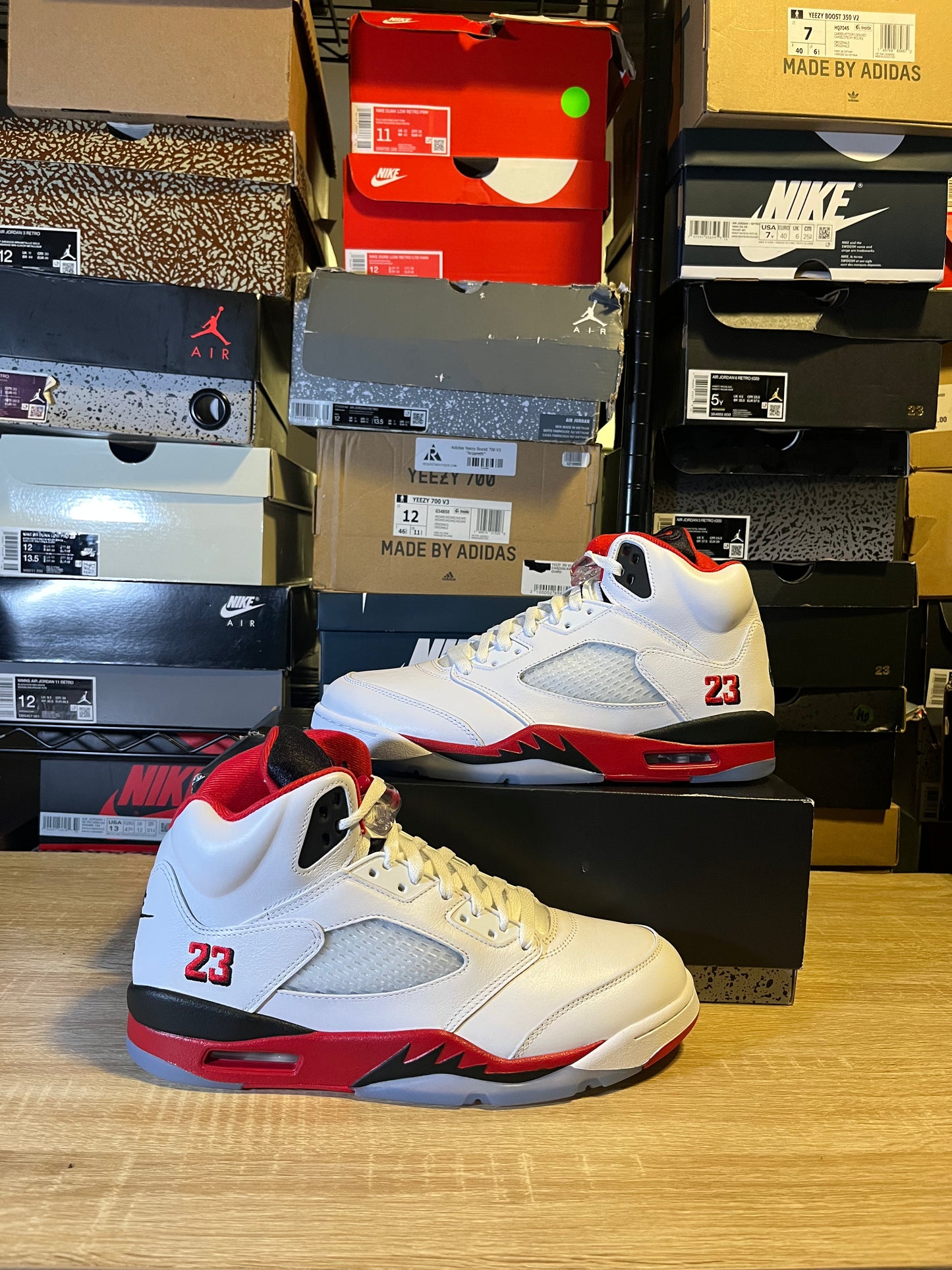 Size 11 - AJ 5 Fire Red Black Tongue