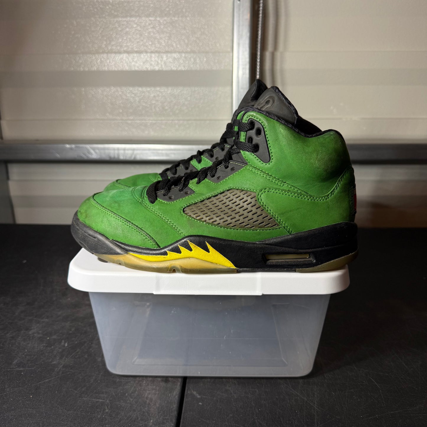 Size 9.5 - AJ 5 Oregon