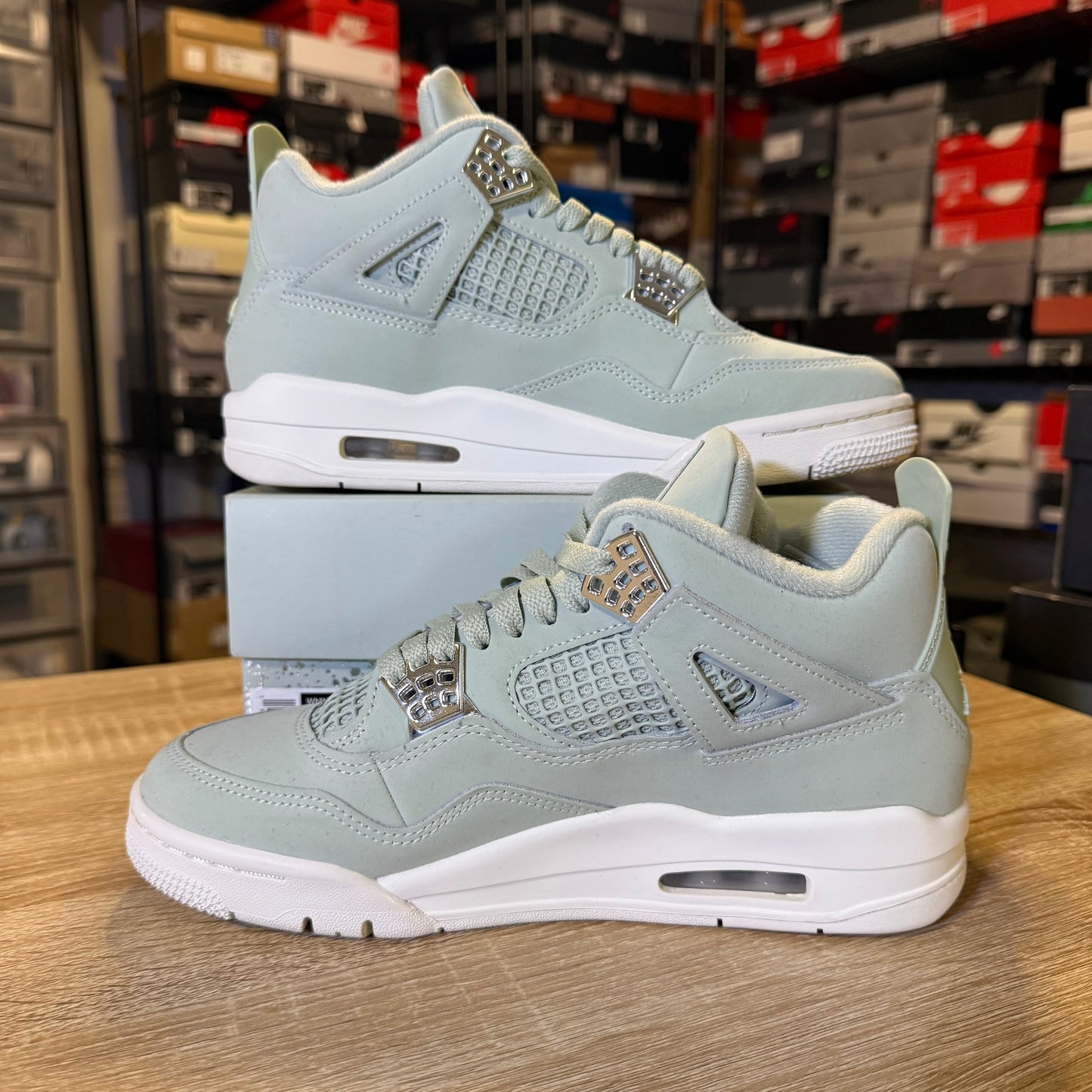Size 6 M- Air Jordan 4 Retro Abundance / Seafoam
