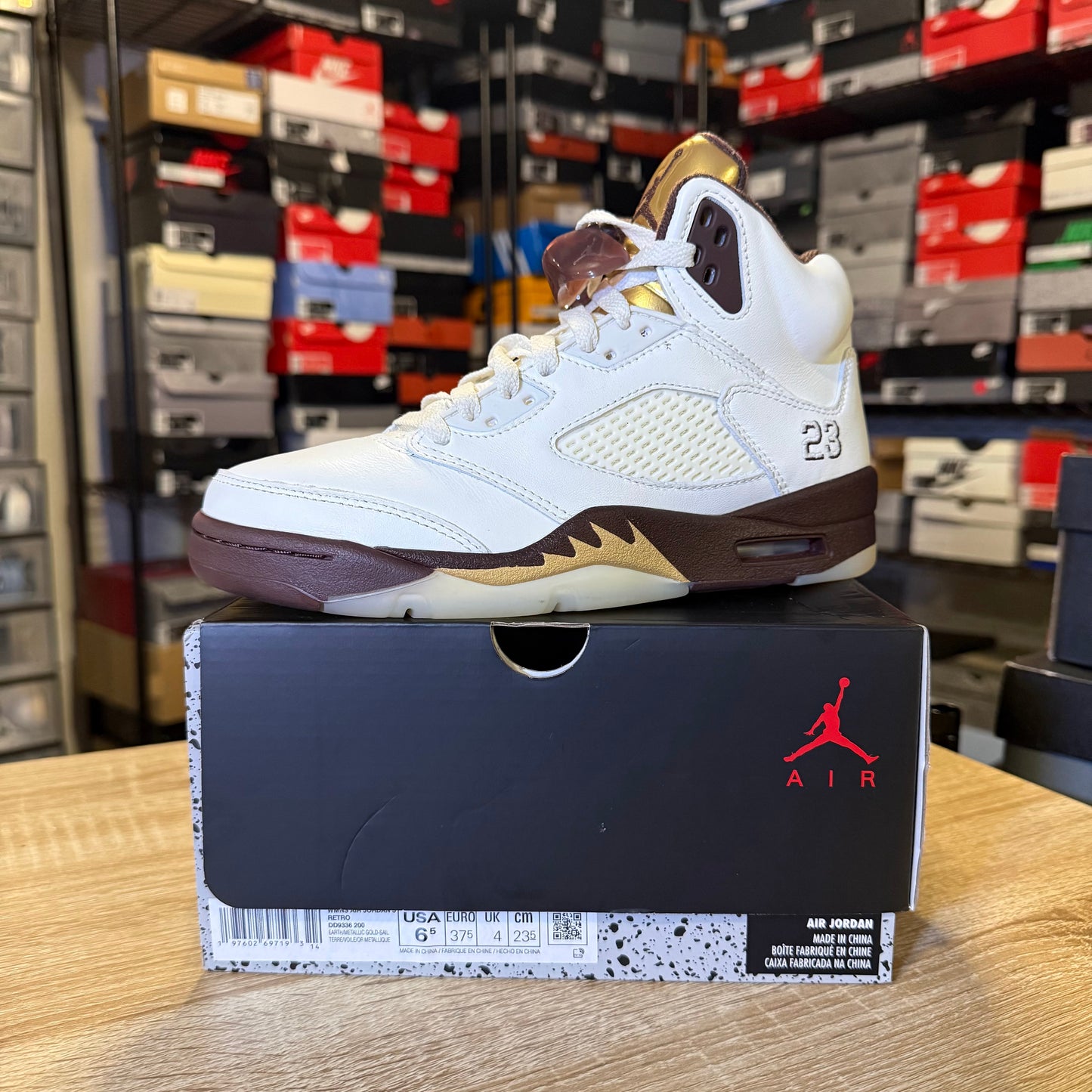 Size 5 M - AJ 5 Golden Ticket