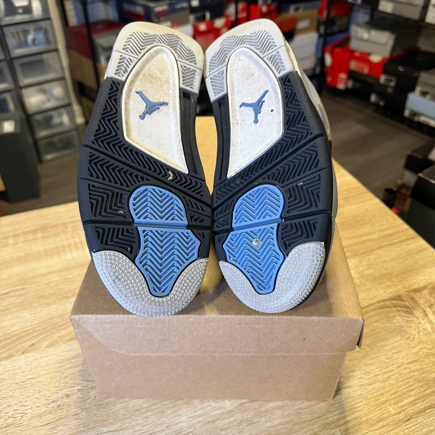 Size 6Y - AJ 4 University Blue