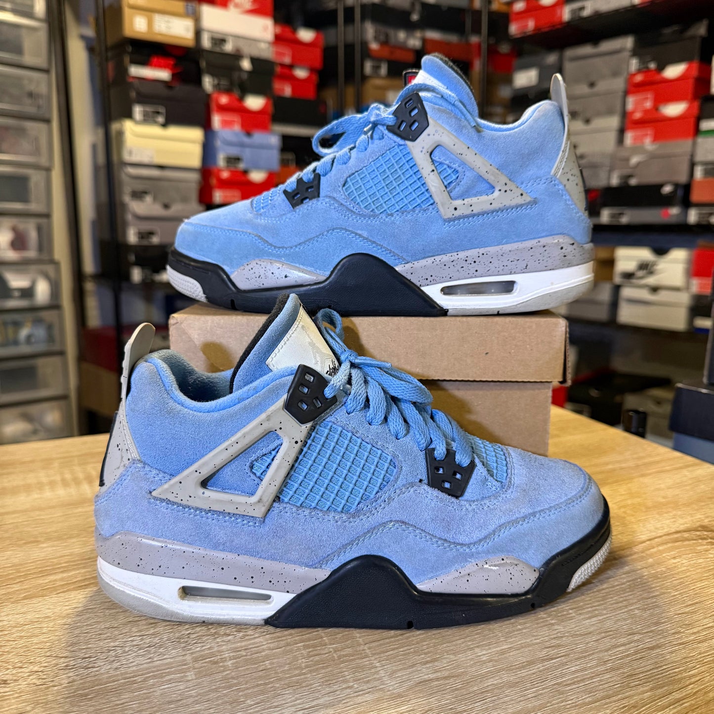 Size 6Y - AJ 4 University Blue