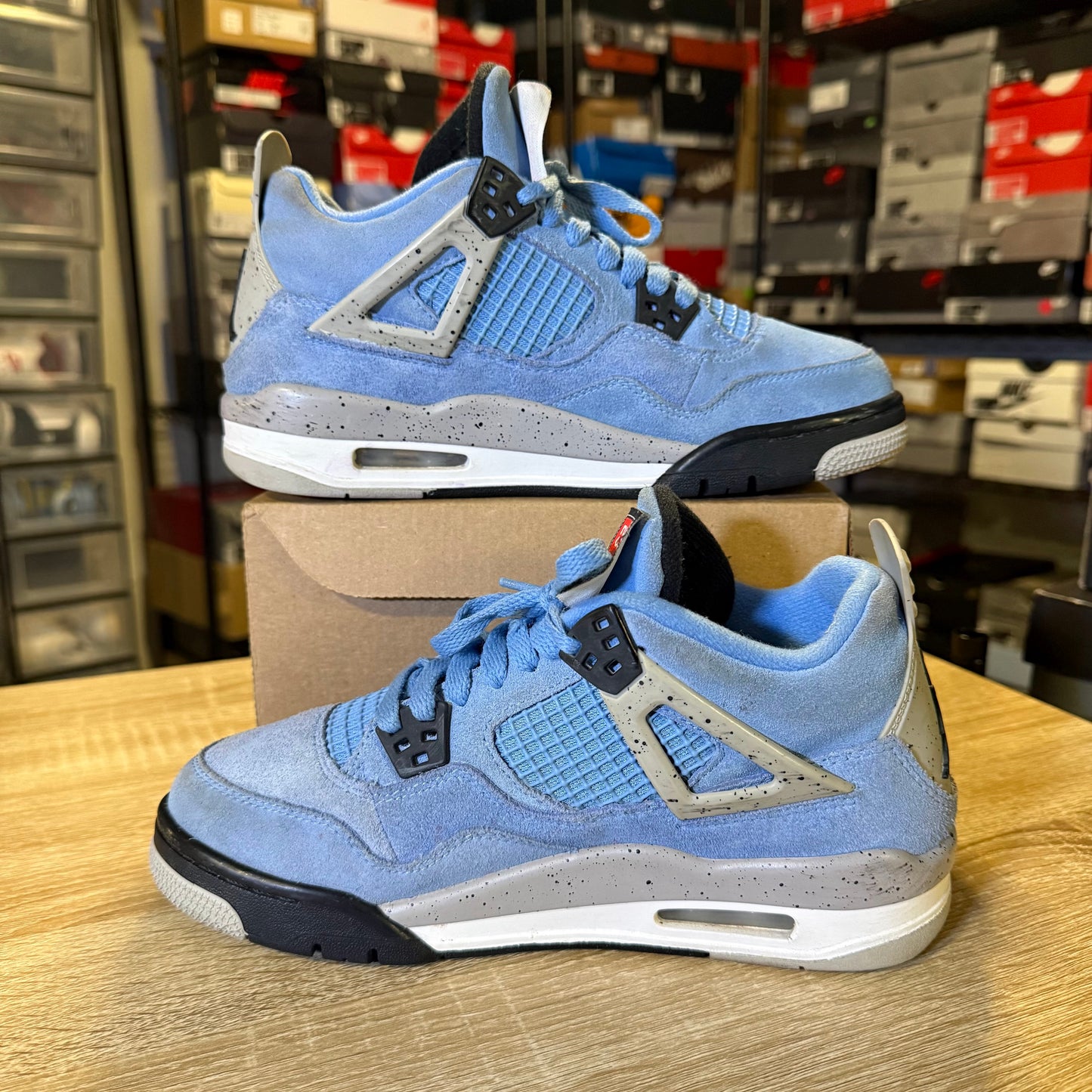 Size 6Y - AJ 4 University Blue