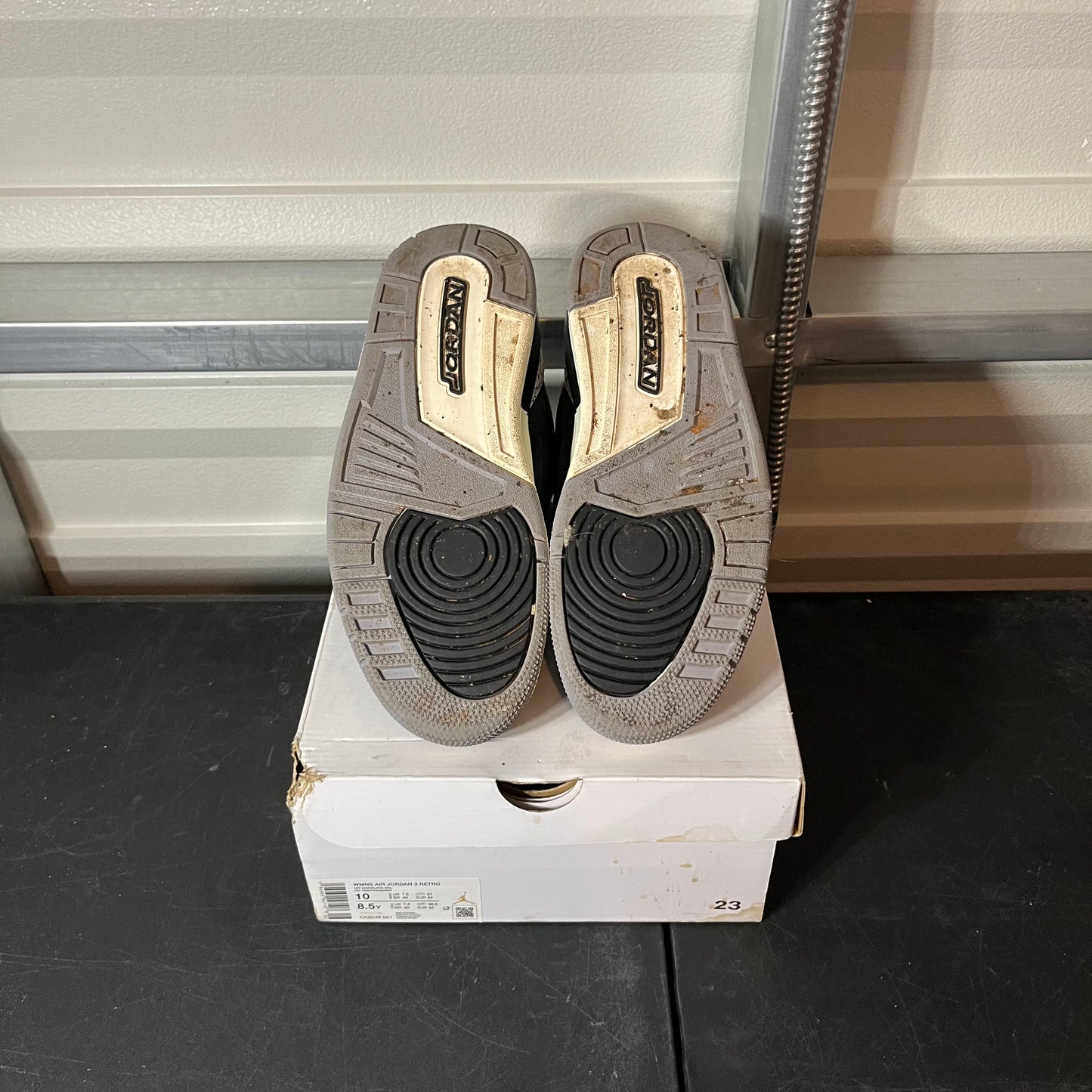 Size 8.5M - AJ 3 Off Noir