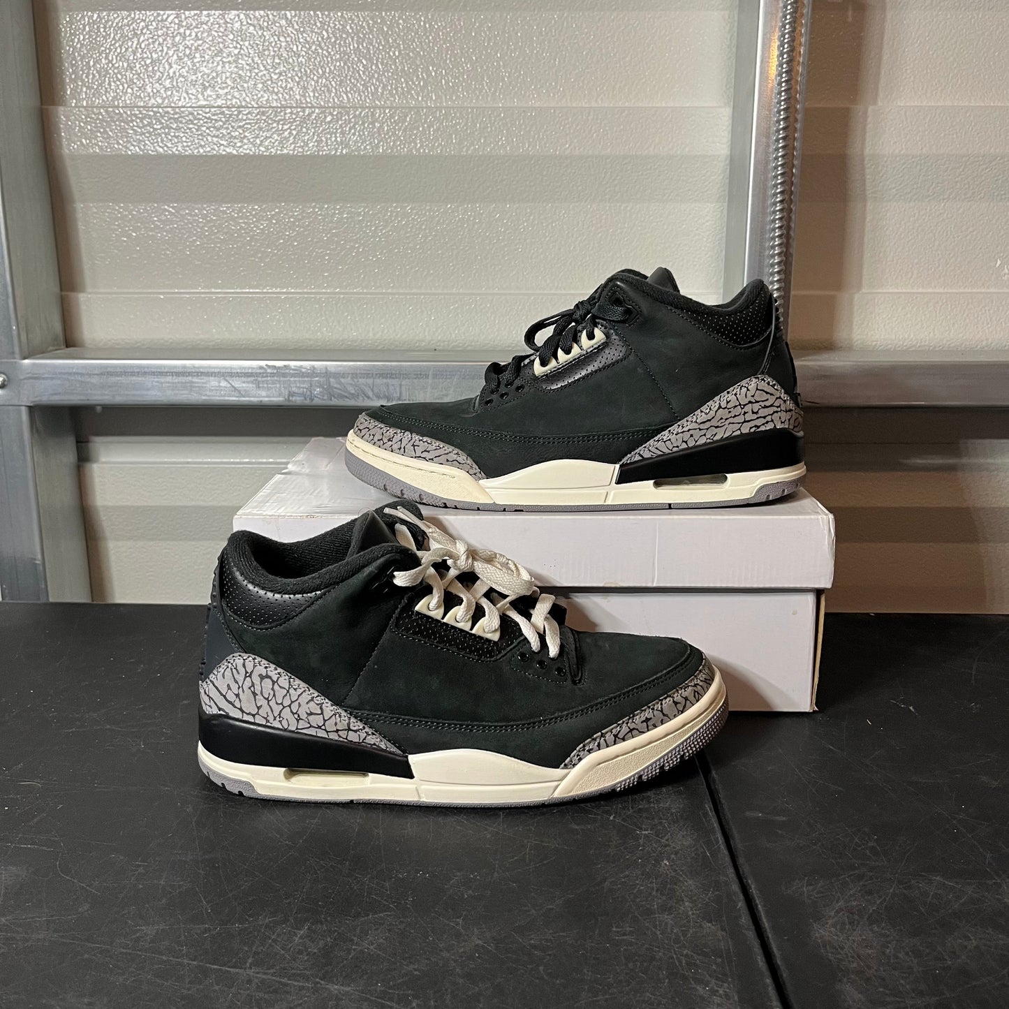 Size 8.5M - AJ 3 Off Noir