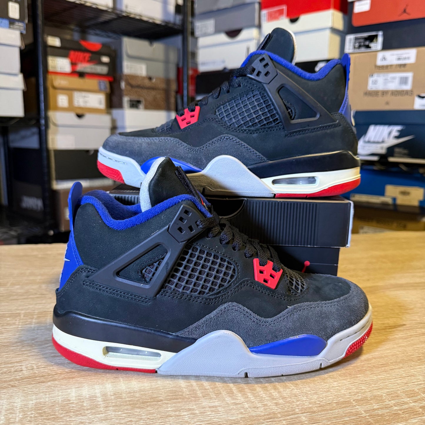 Size 6Y - AJ 4 Rare Air