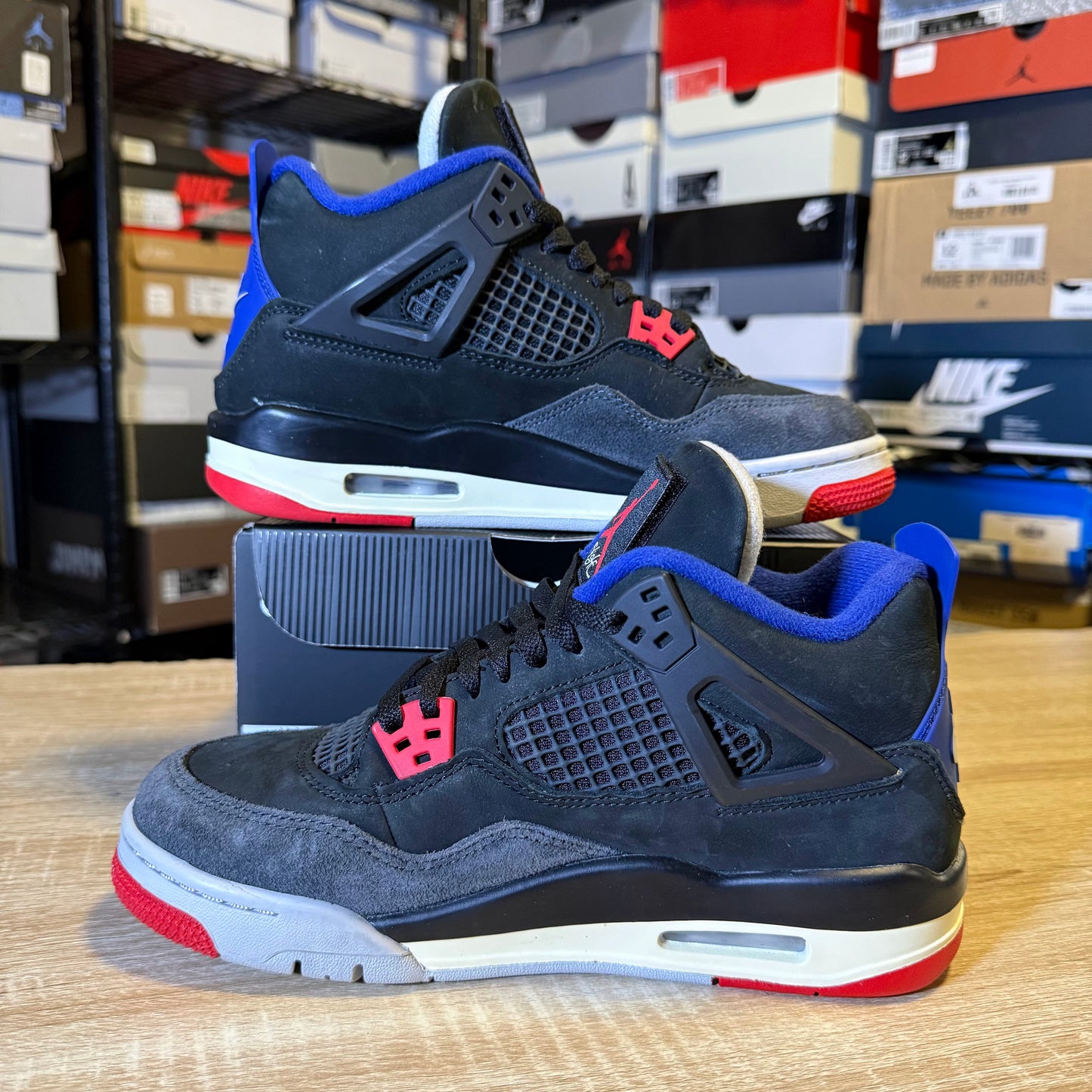 Size 6Y - AJ 4 Rare Air