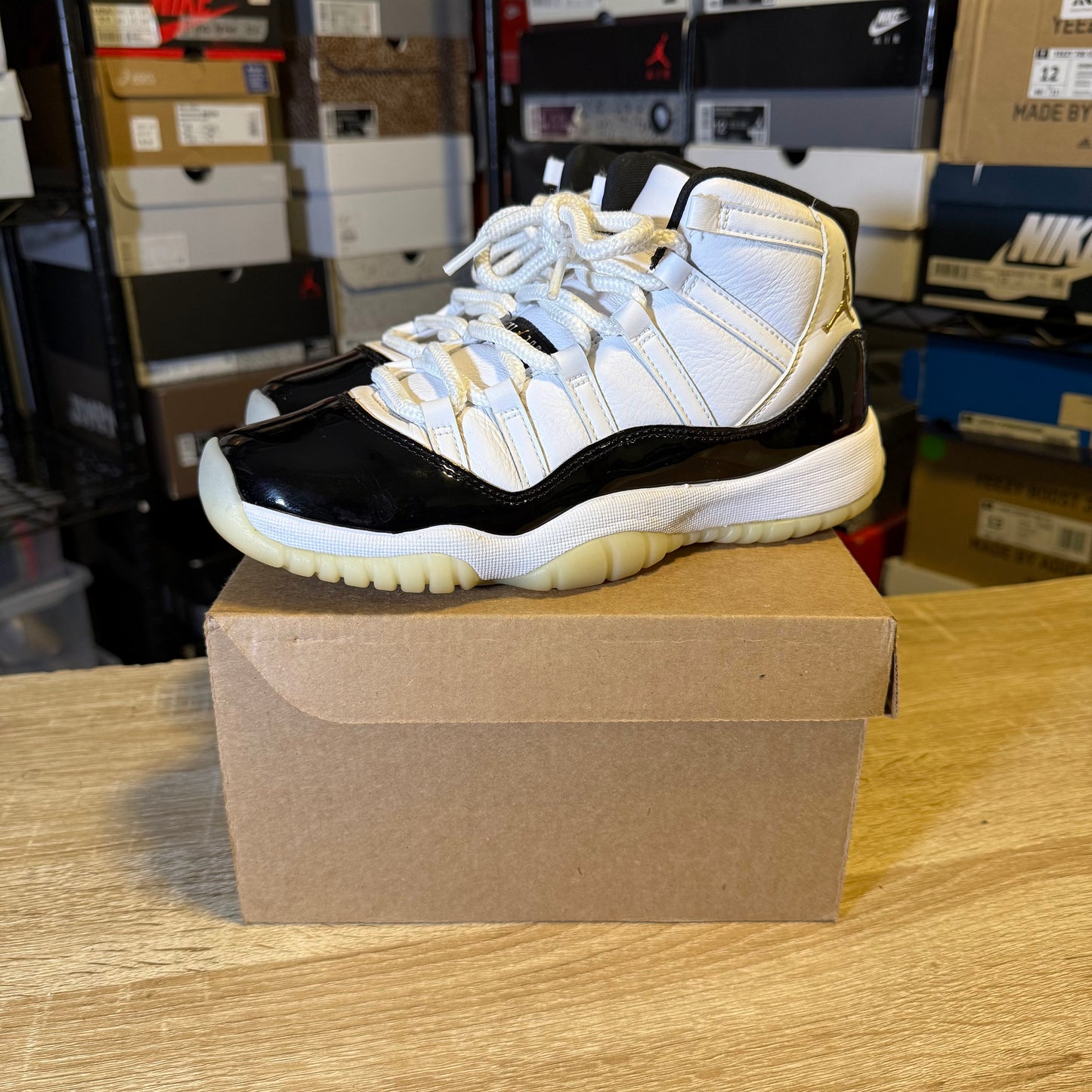 Size 6.5Y - AJ 11 DMP