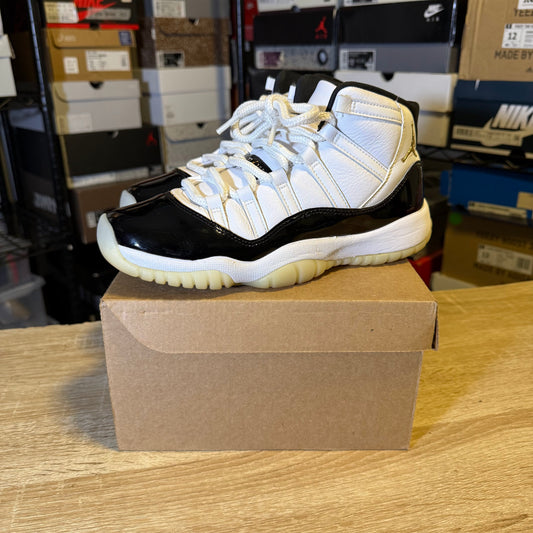 Size 6.5Y - AJ 11 DMP