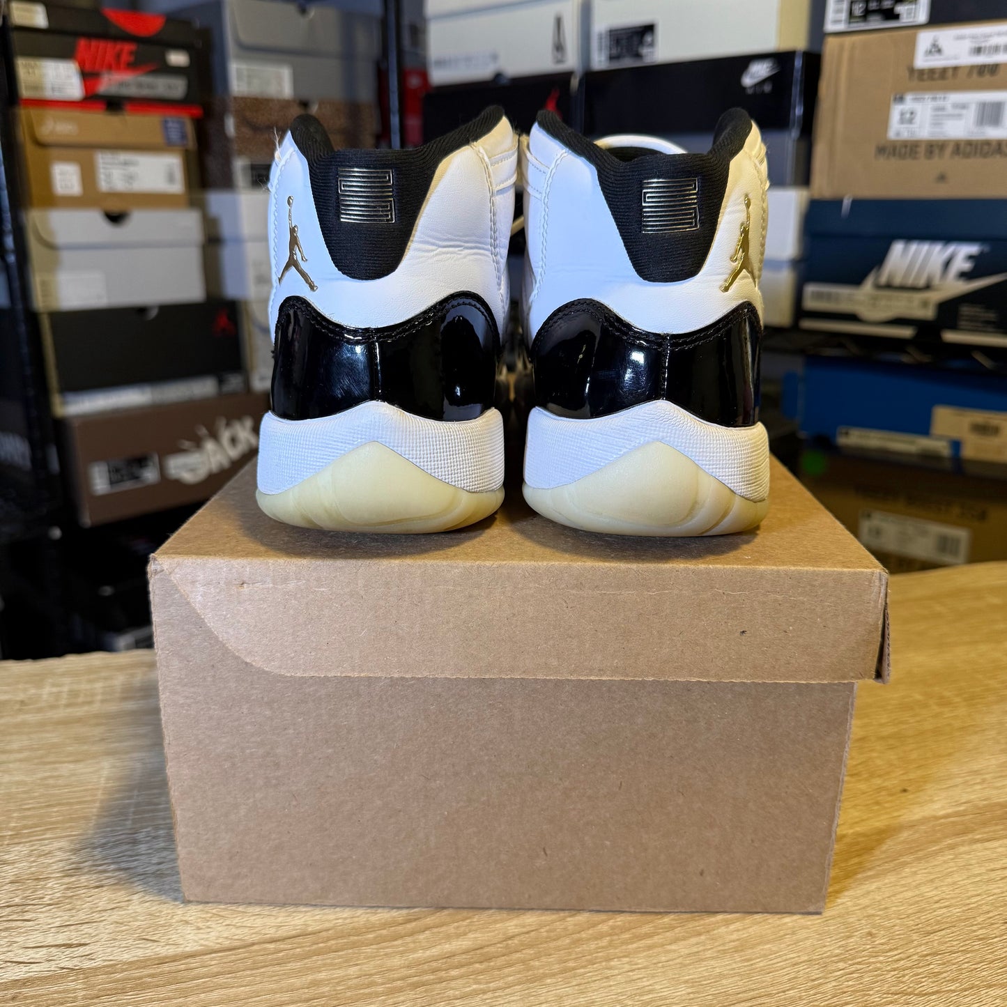 Size 6.5Y - AJ 11 DMP