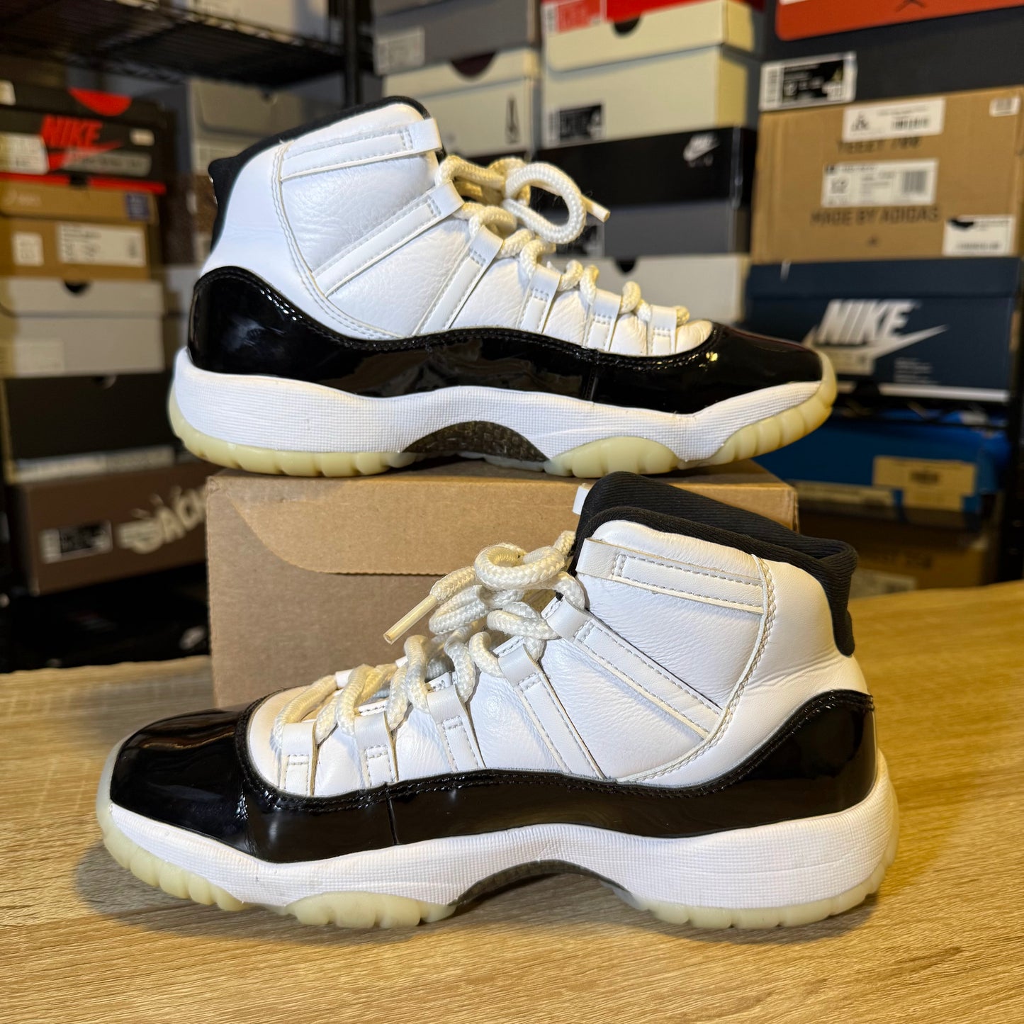 Size 6.5Y - AJ 11 DMP