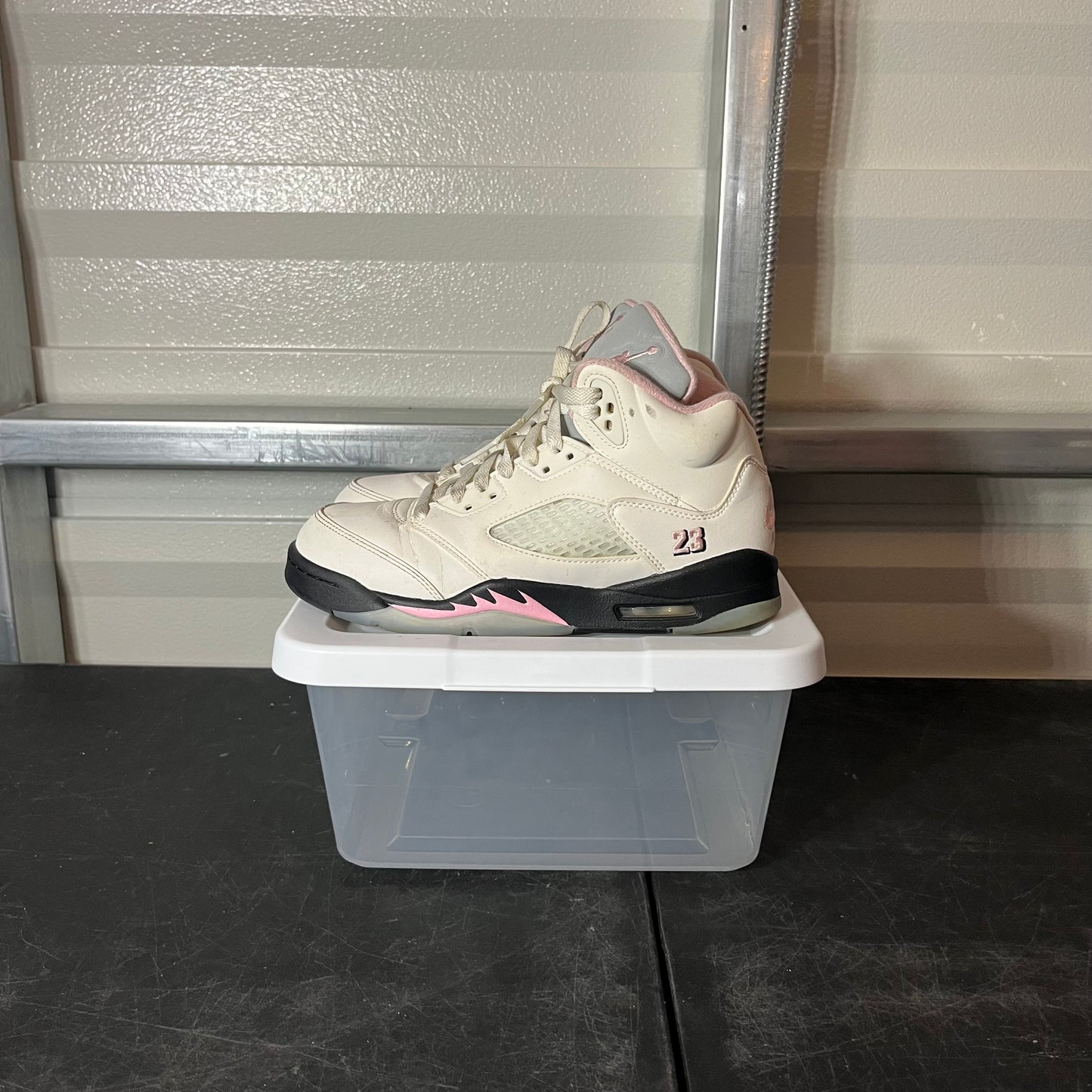 Size 6Y - AJ 5 Vivid Pink