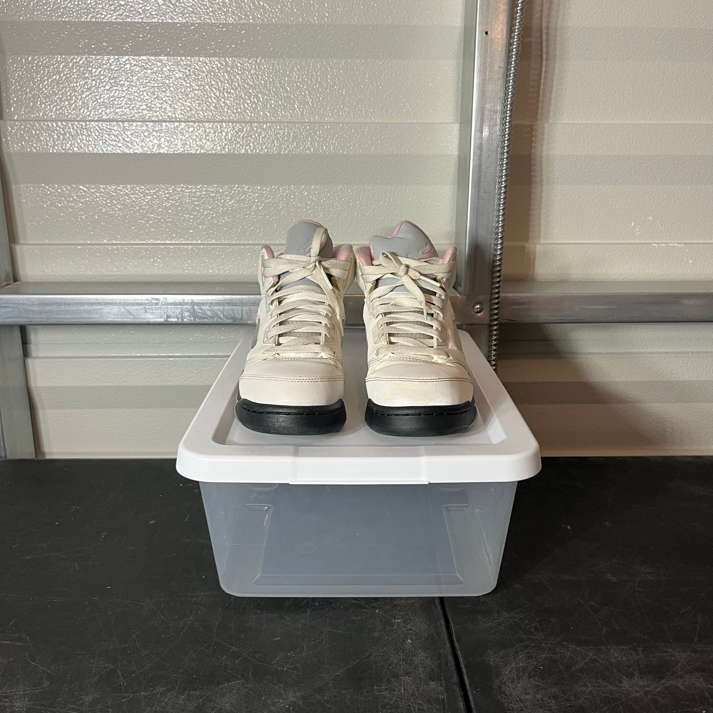 Size 6Y - AJ 5 Vivid Pink