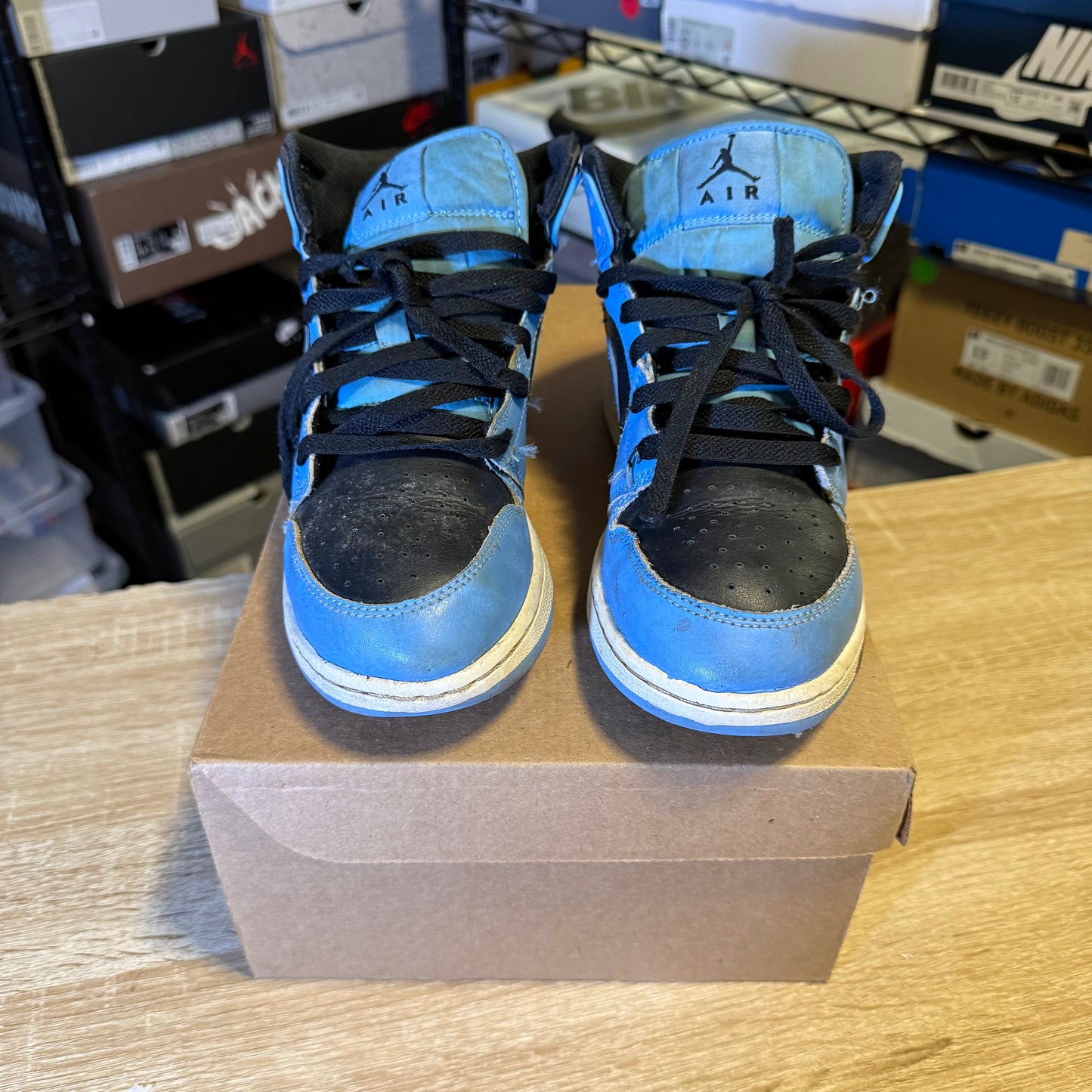 Size 6.5Y - AJ1 Mid University  Blue