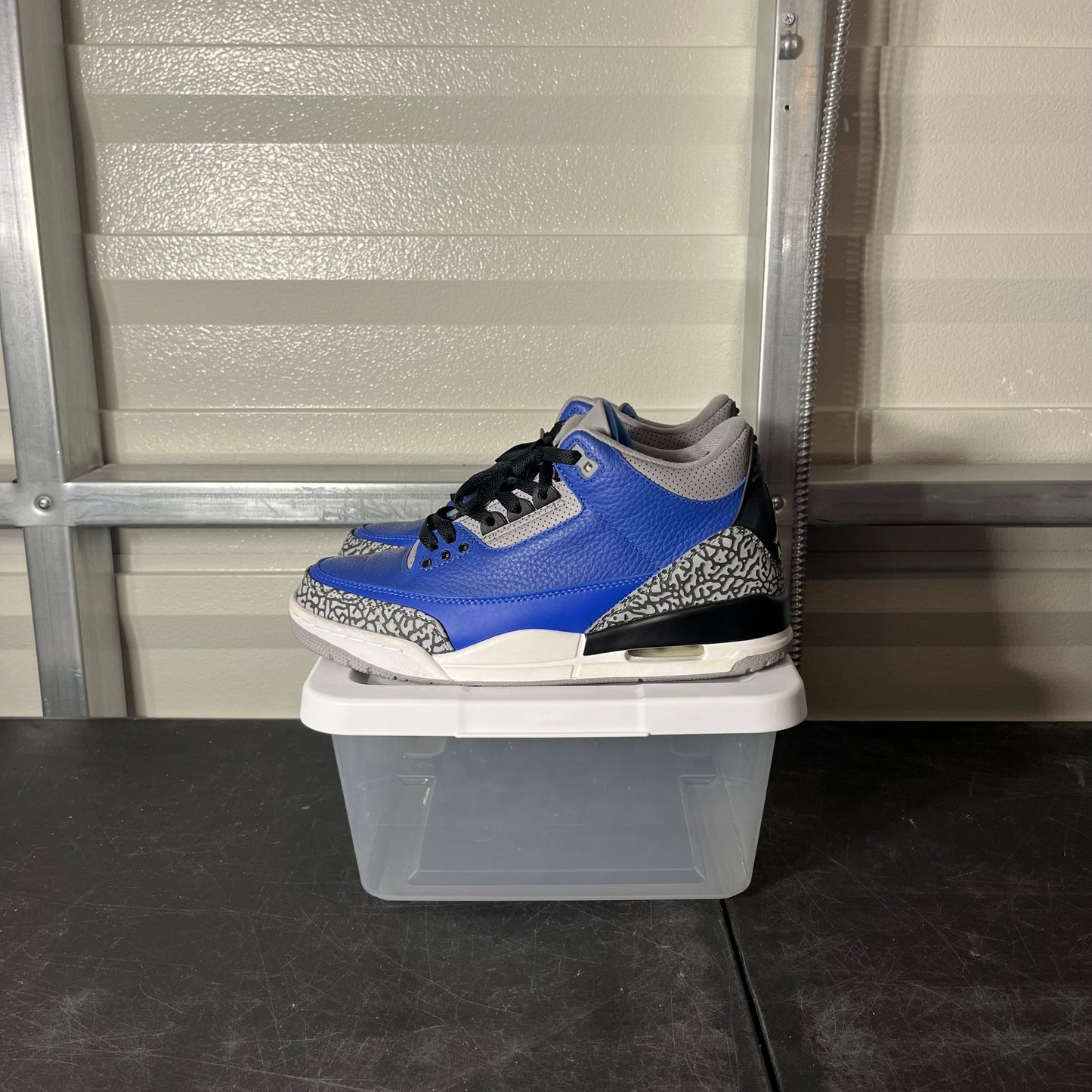 Size 9.5 - AJ 3 Varsity Royal