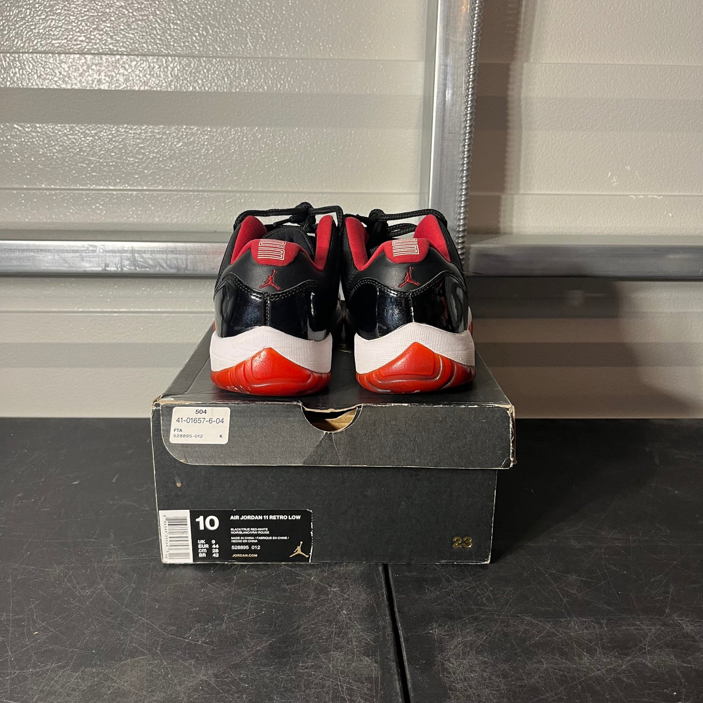 Size 10 - AJ 11 Low Bred