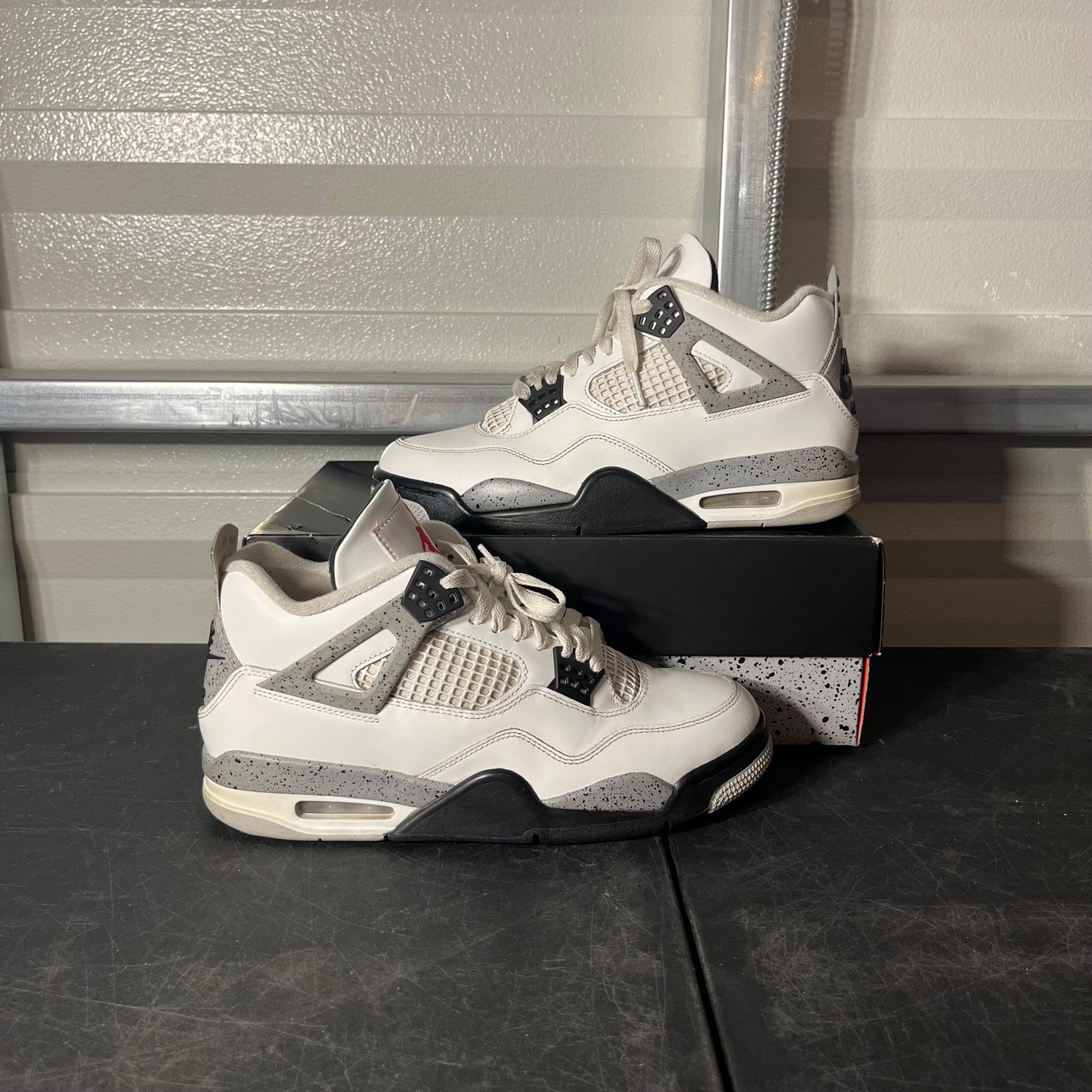 Size 9 - AJ 4 White Cement