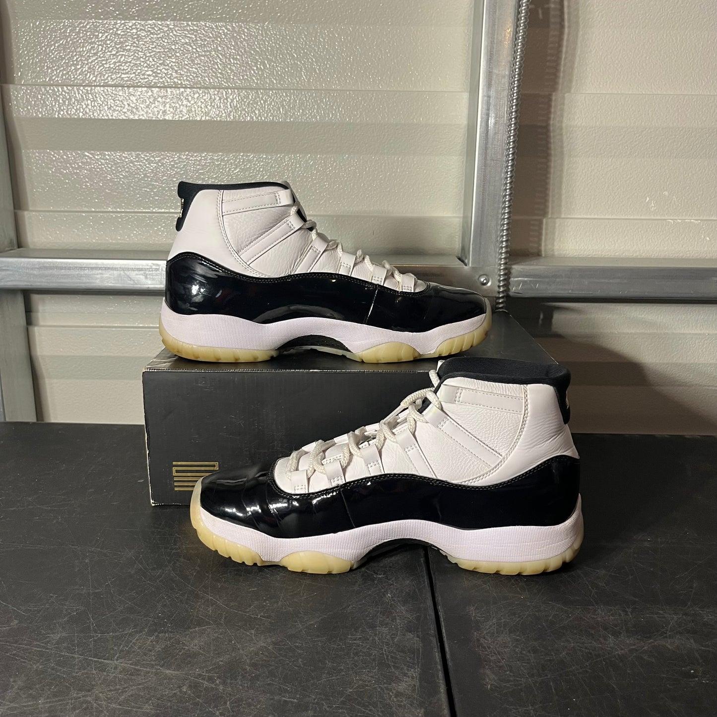 Size 10.5 - AJ 11 Dmp