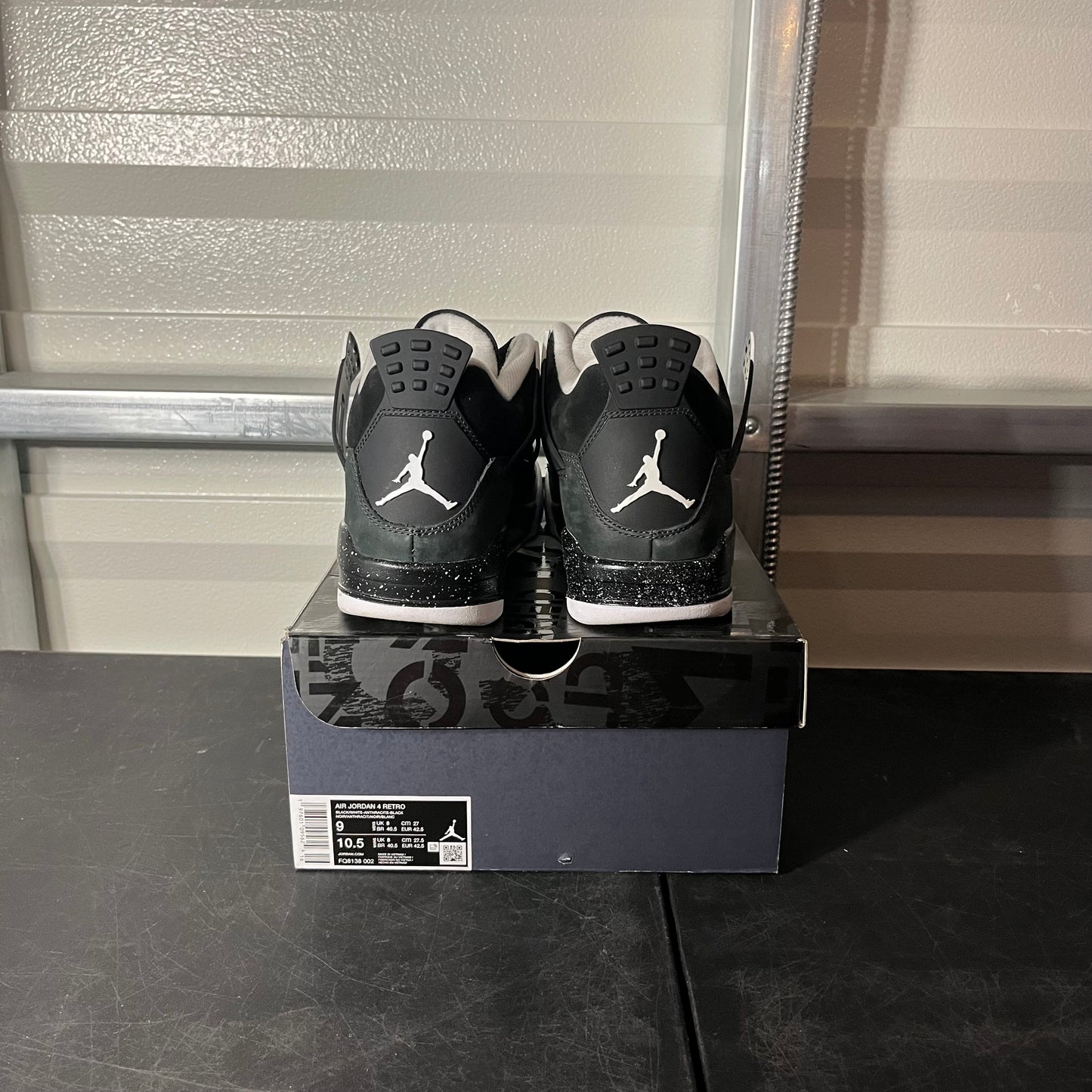 Size 9 - AJ 4 Fear