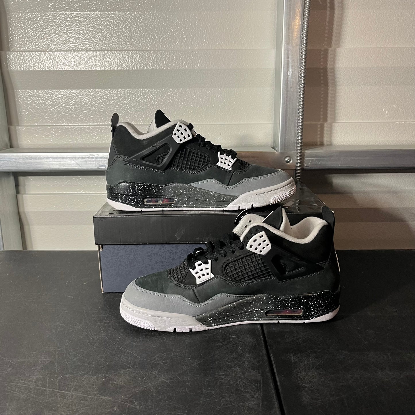 Size 9 - AJ 4 Fear