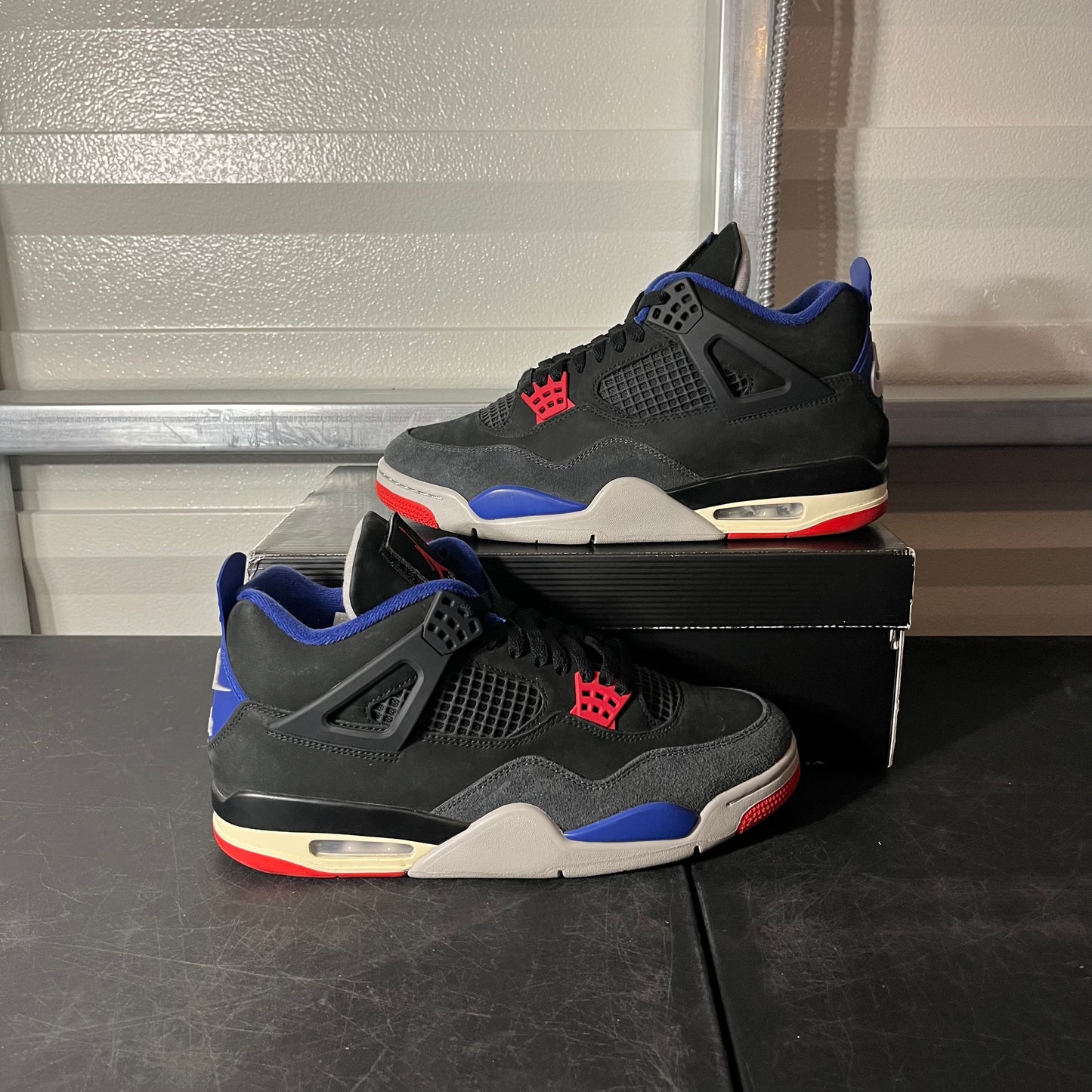 Size 10 - AJ 4 Rare Air
