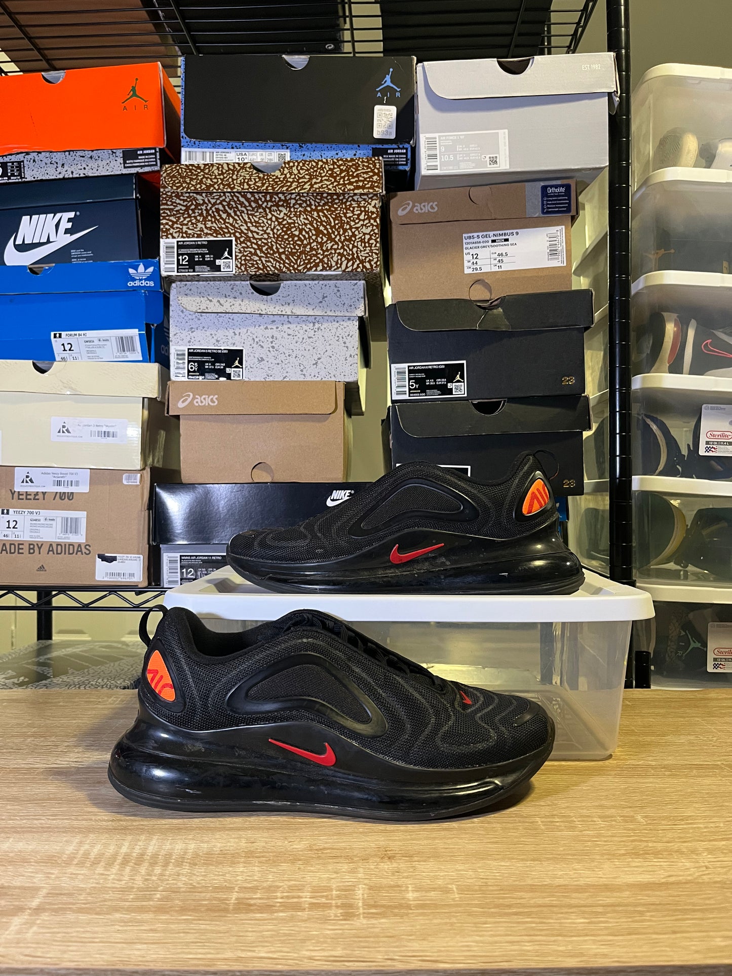 Size 11.5 - Air Max 720 Black Crimson