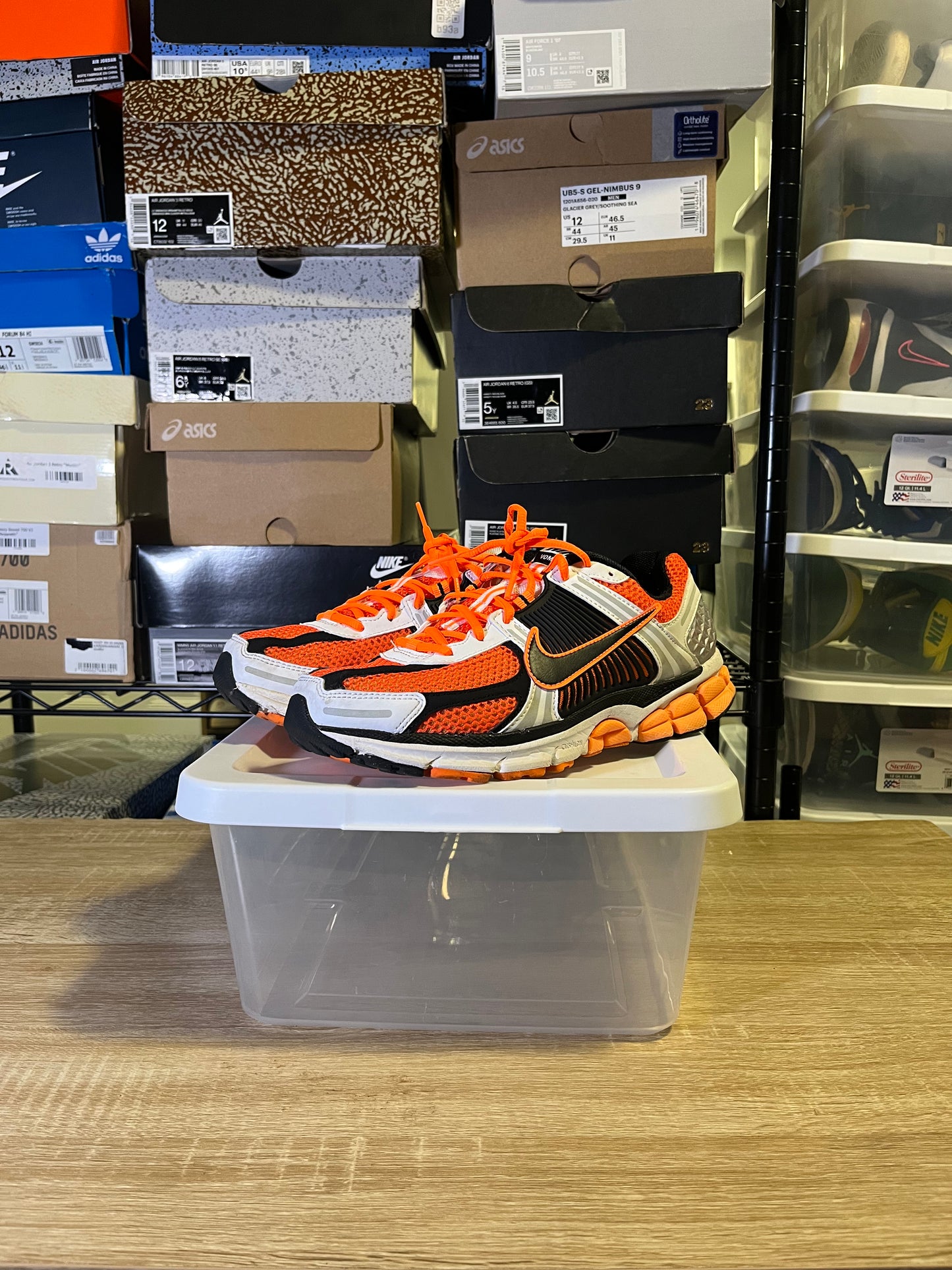 Size 8 - Air Zoom Vomero 5 Total Orange
