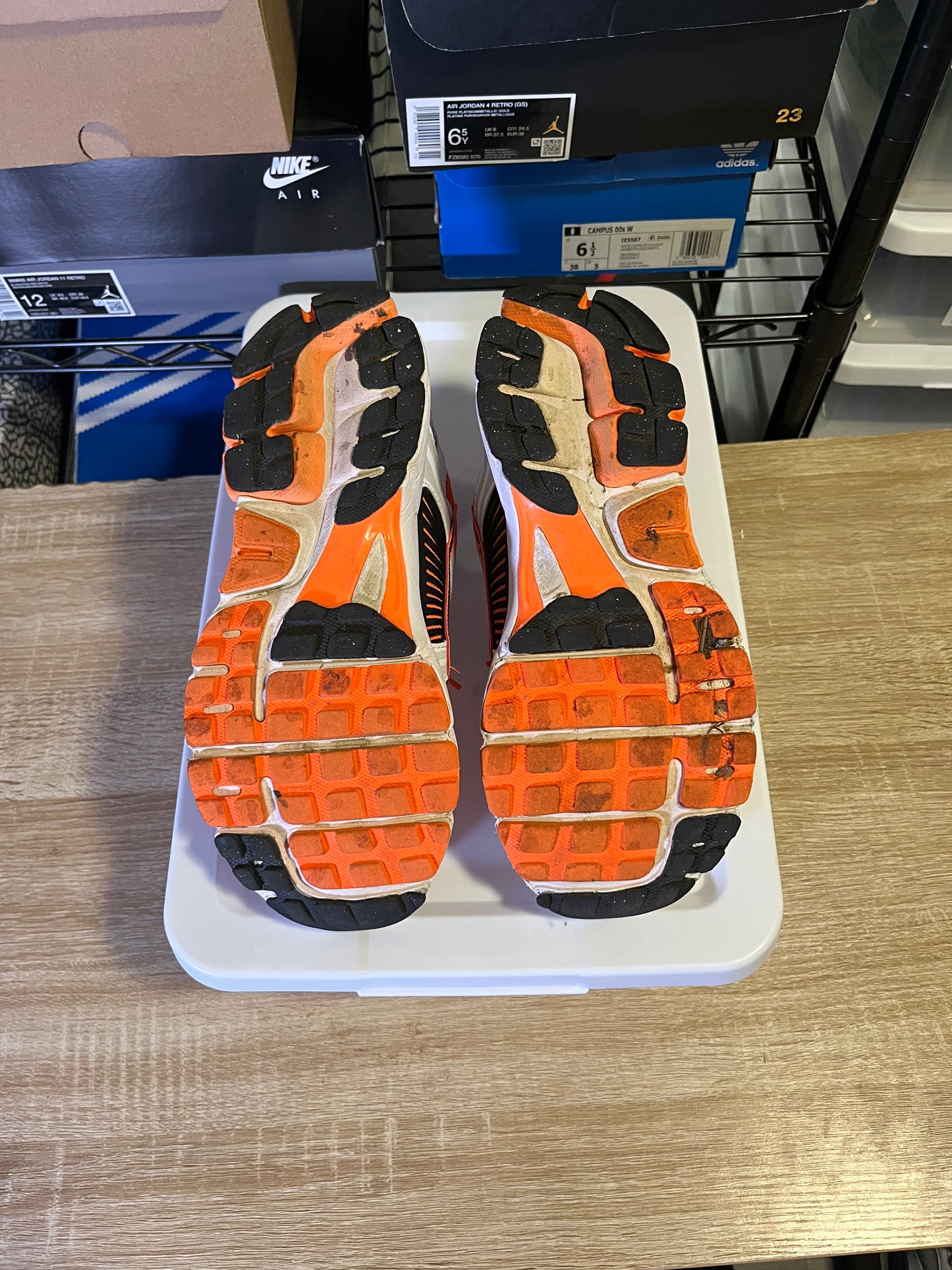 Size 8 - Air Zoom Vomero 5 Total Orange