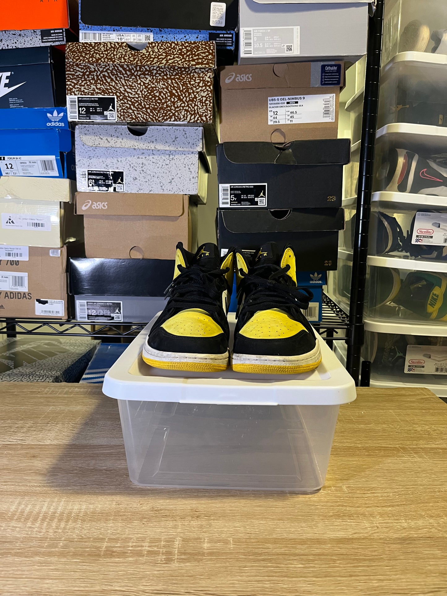 Size 11.5 - AJ 1 SE Mid Yellow Toe