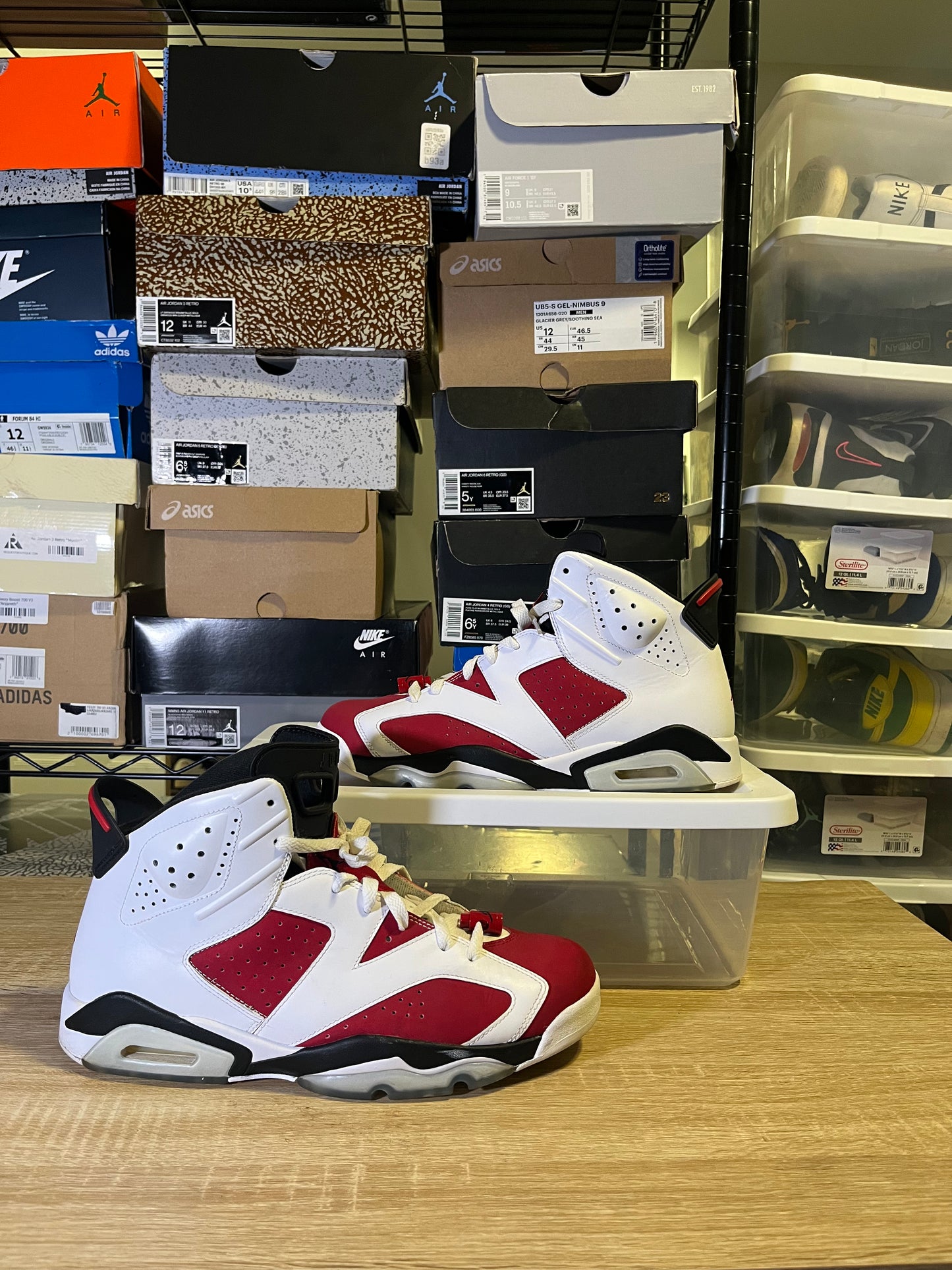 Size 11.5 - AJ 6 Retro OG Mid Carmine