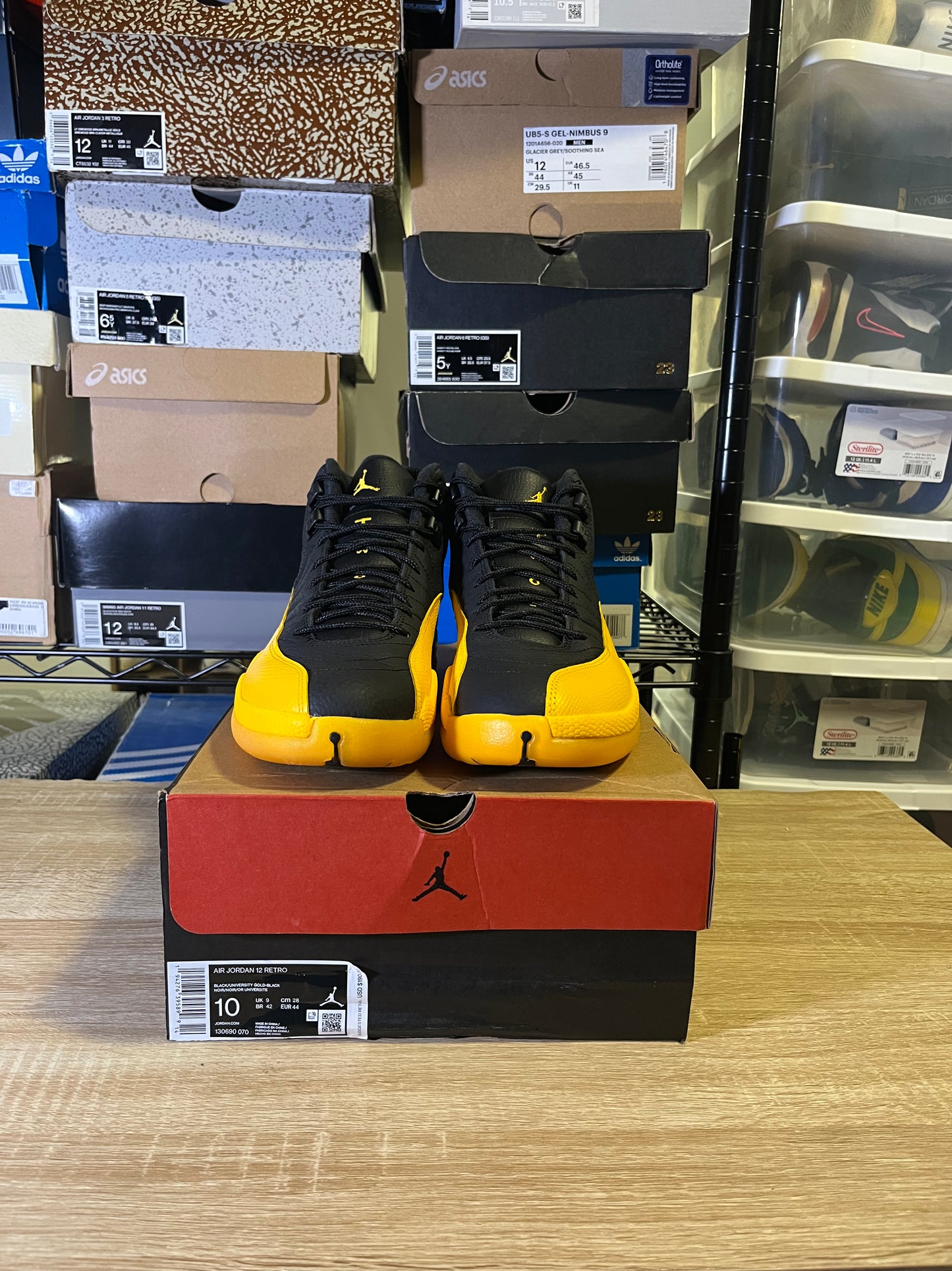 Size 10 – AJ 12 University Gold