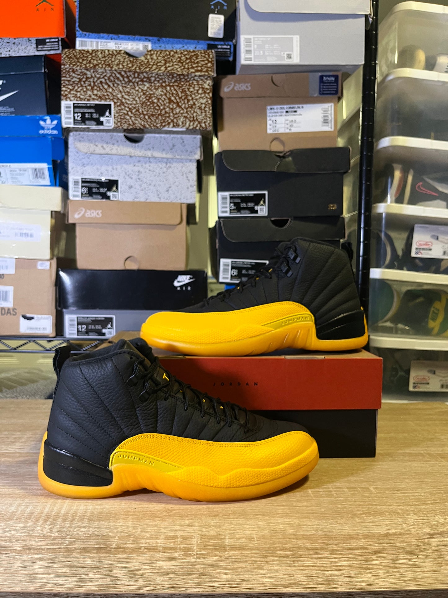 Size 10 – AJ 12 University Gold