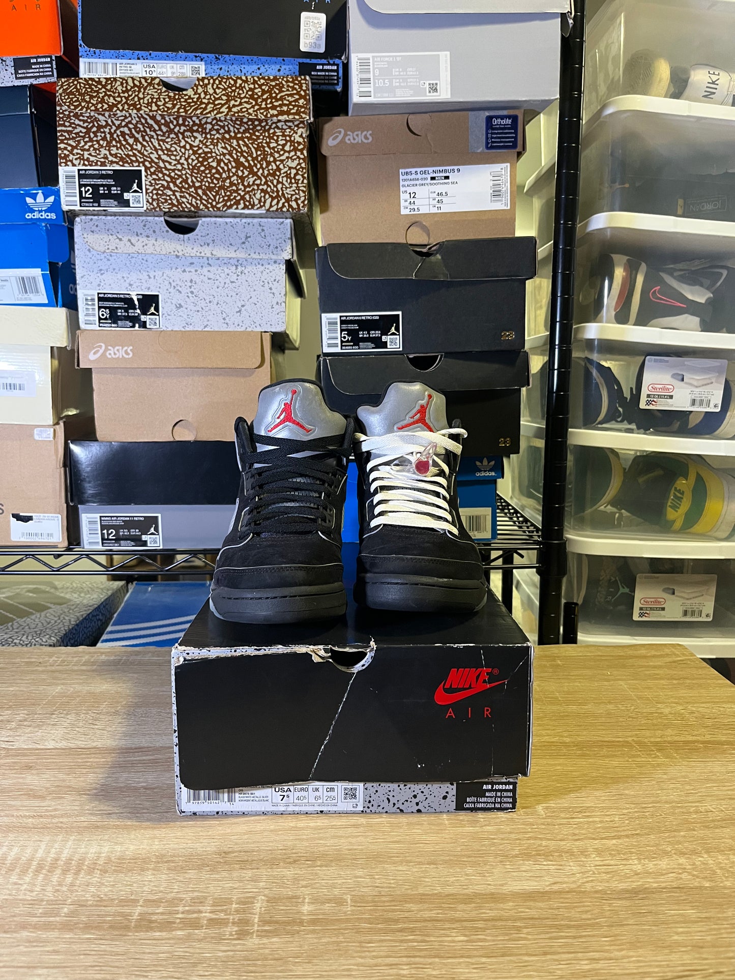 Size 7Y – AJ 5 Reimagined Black Metallic