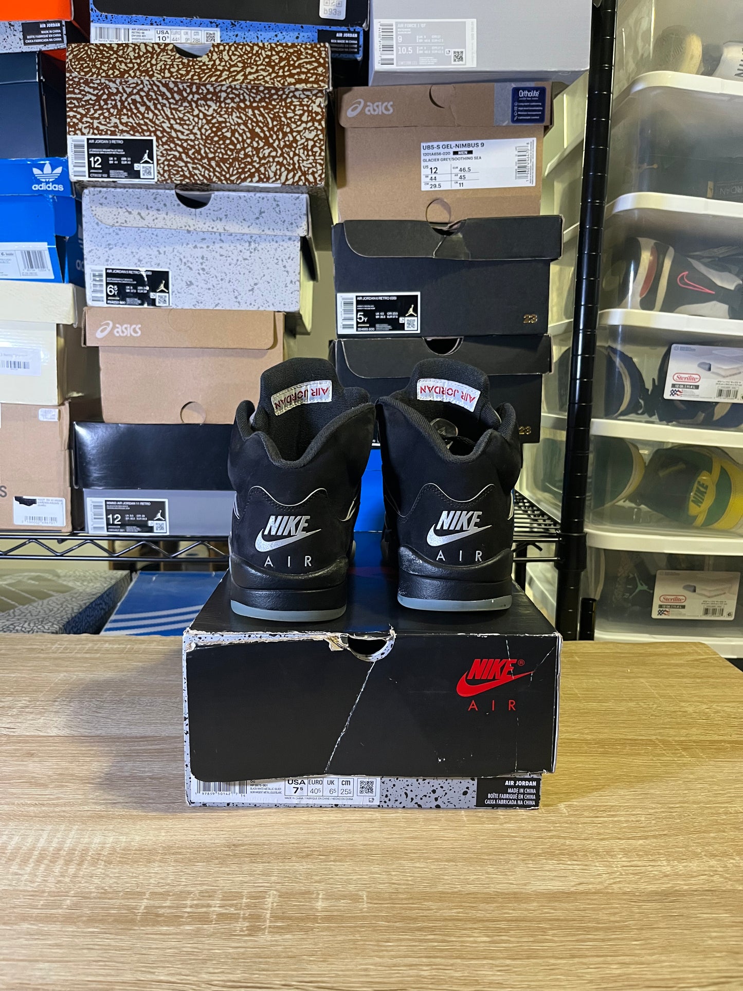 Size 7Y – AJ 5 Reimagined Black Metallic