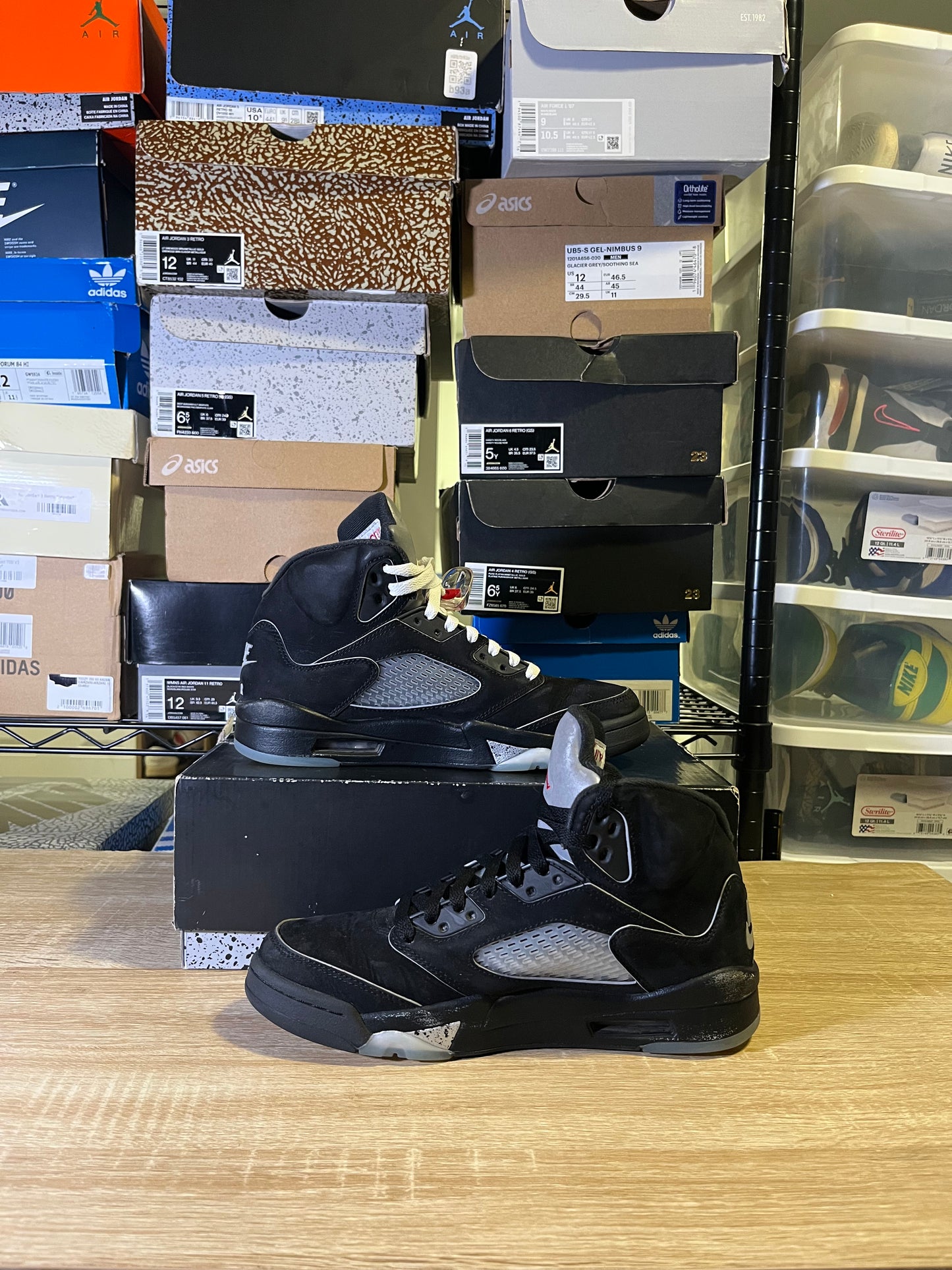 Size 7Y – AJ 5 Reimagined Black Metallic