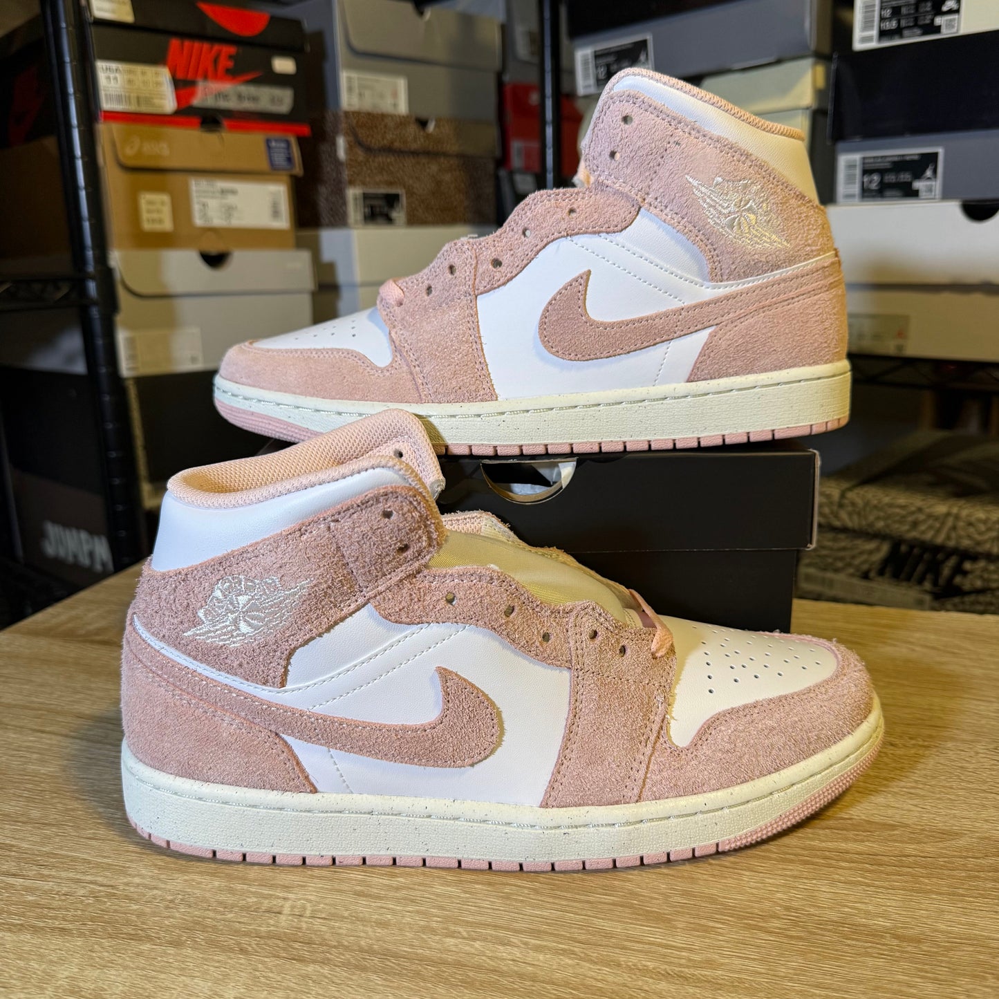 Size 10 - AJ 1 Mid SE Legend Pink