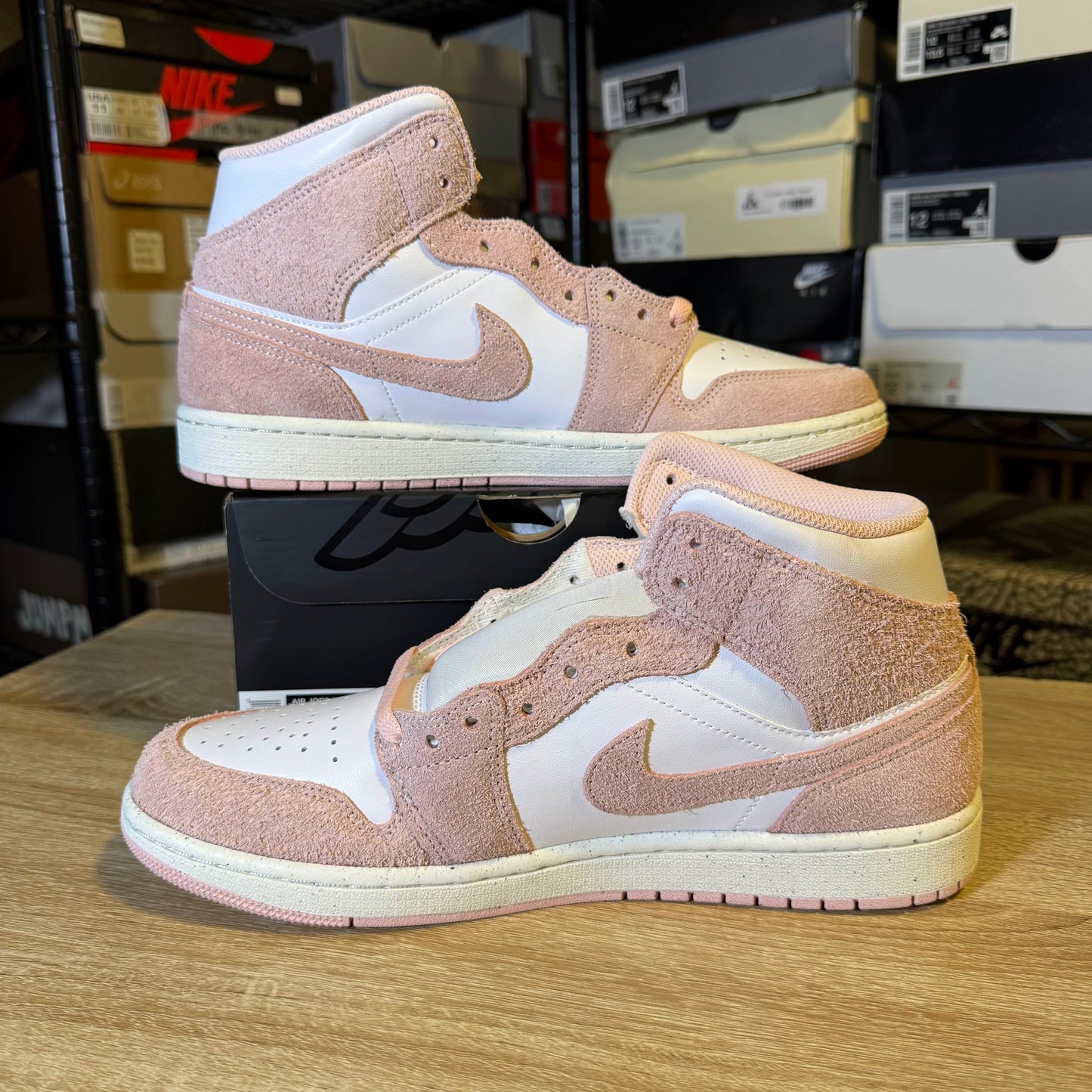 Size 10 - AJ 1 Mid SE Legend Pink