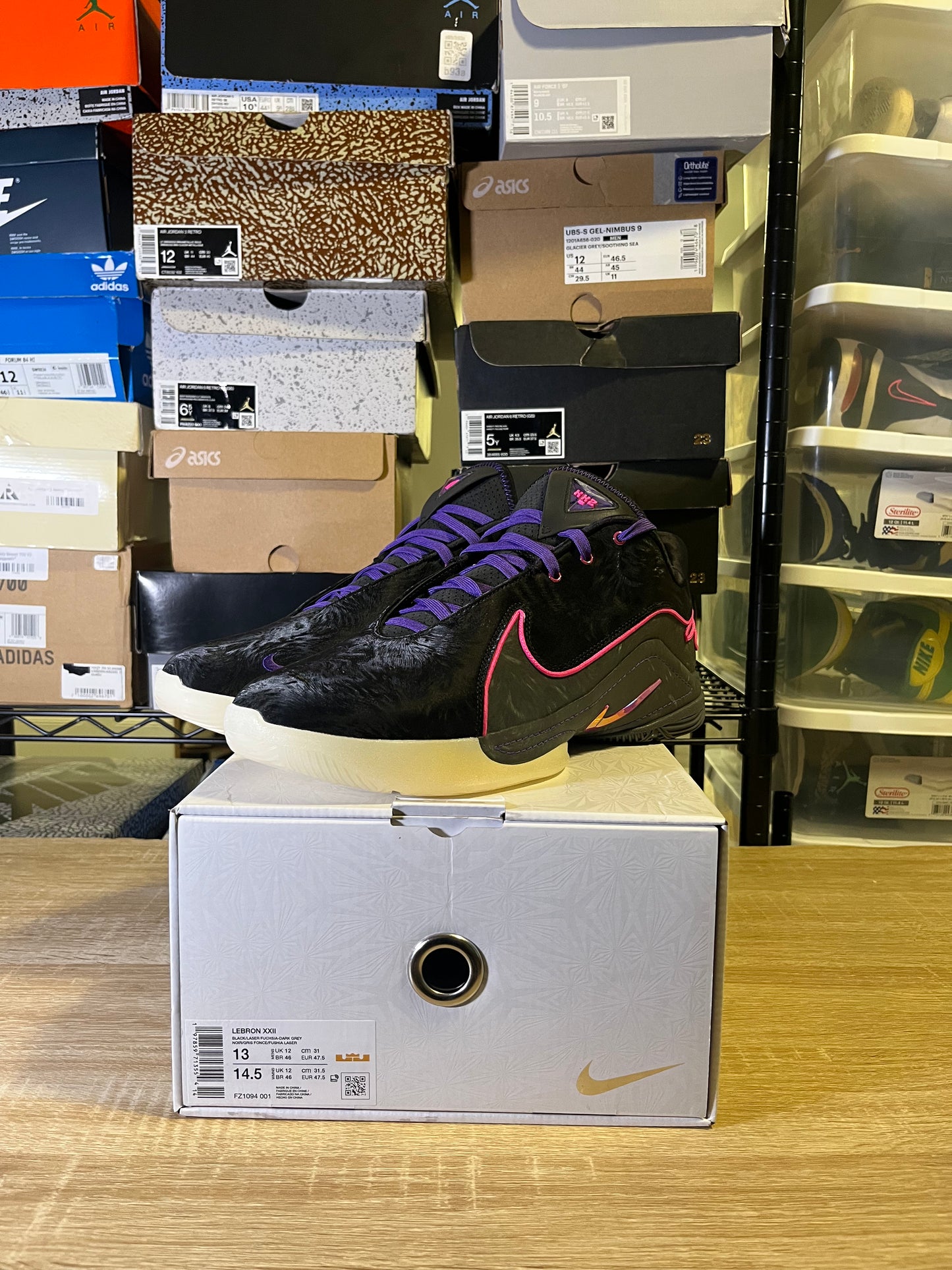 Size 13 - LeBron 22 Backlight