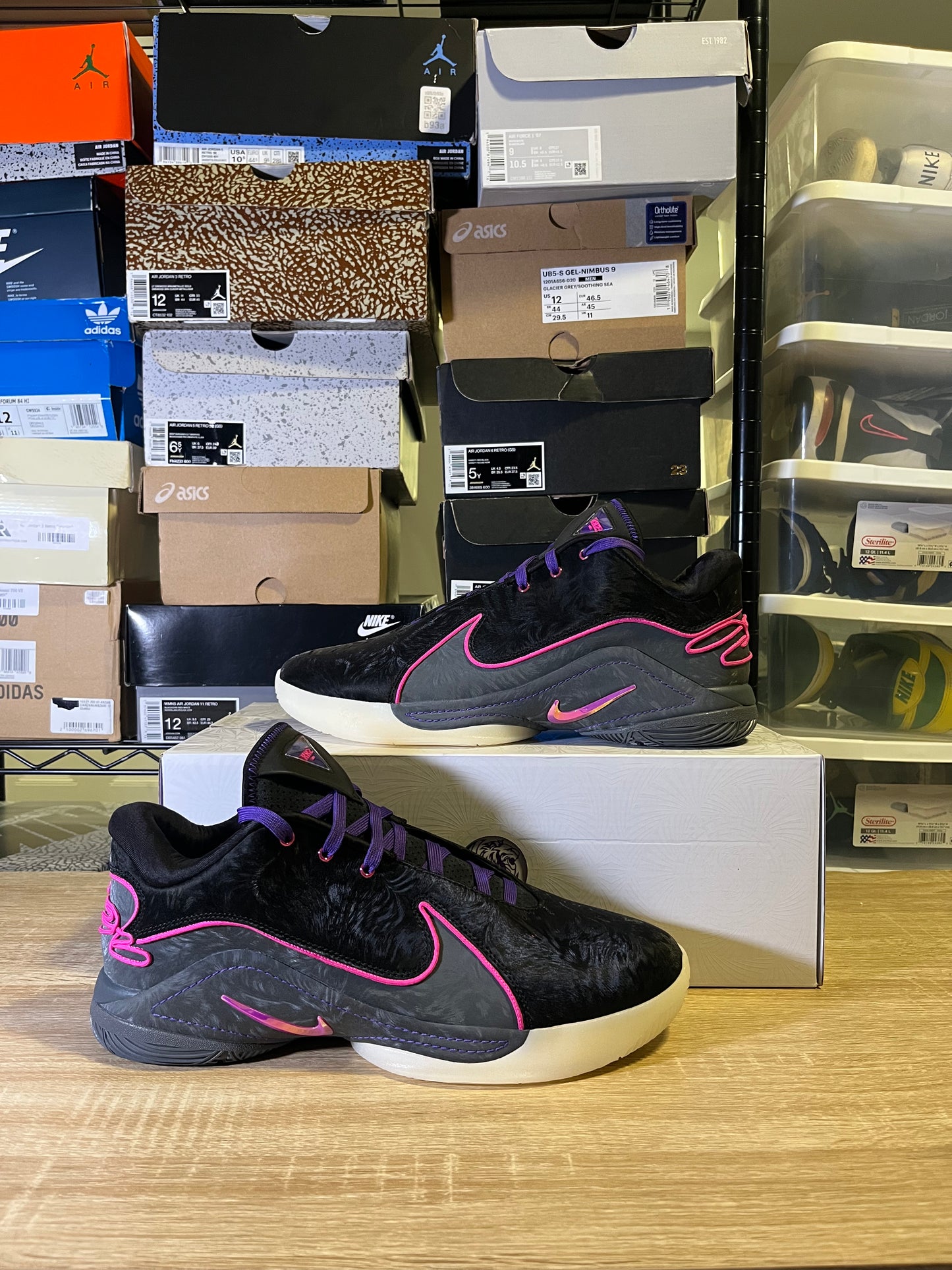 Size 13 - LeBron 22 Backlight