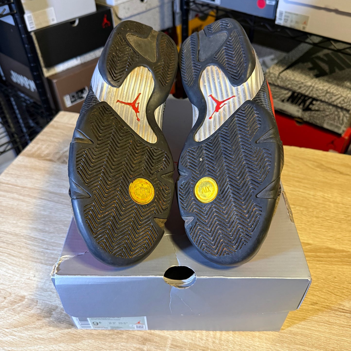 Size 9.5 - AJ 14 Retro 2025 Ferrari