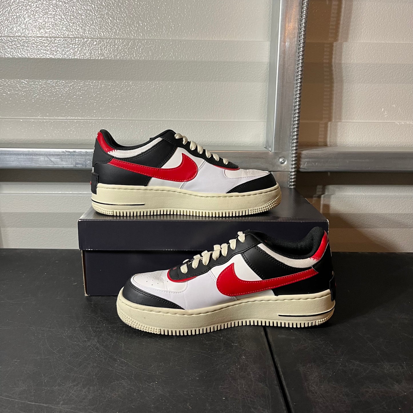 Size 8W - AF 1 University Red Black