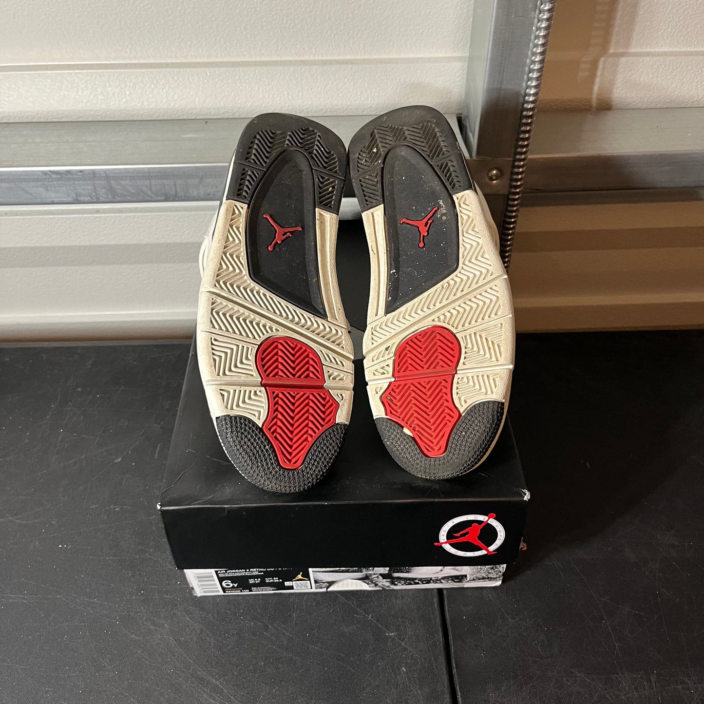 Size 6Y- AJ 4 Flight Club
