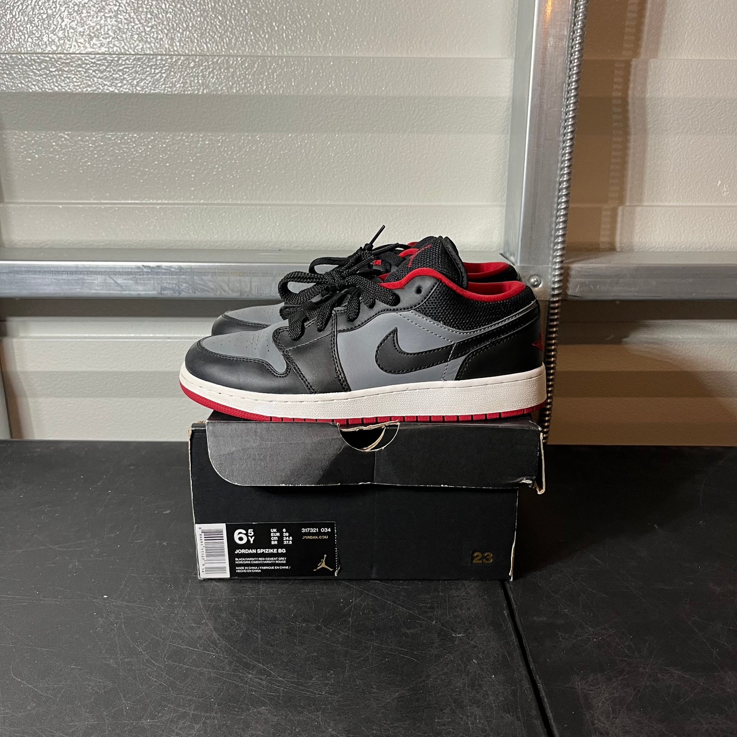 Size 7Y - AJ 1 Low Black/Red