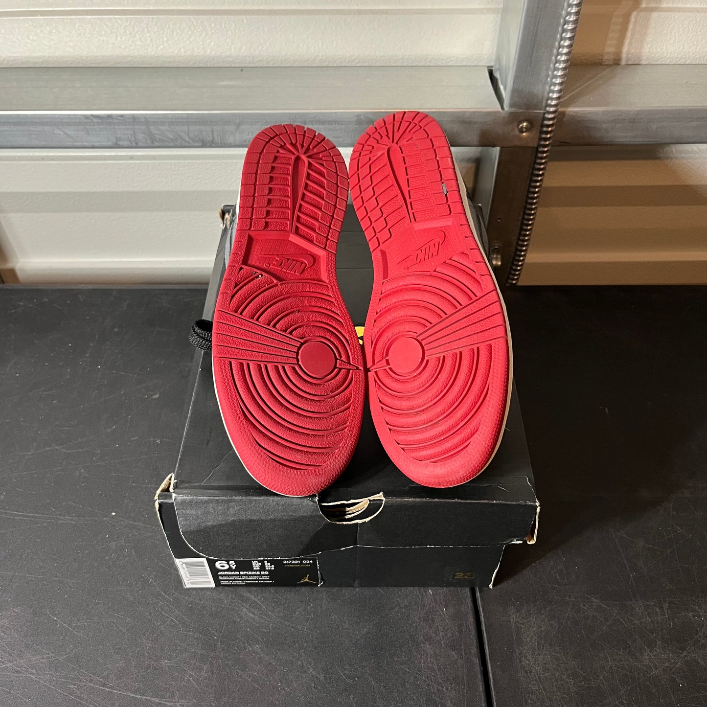 Size 7Y - AJ 1 Low Black/Red