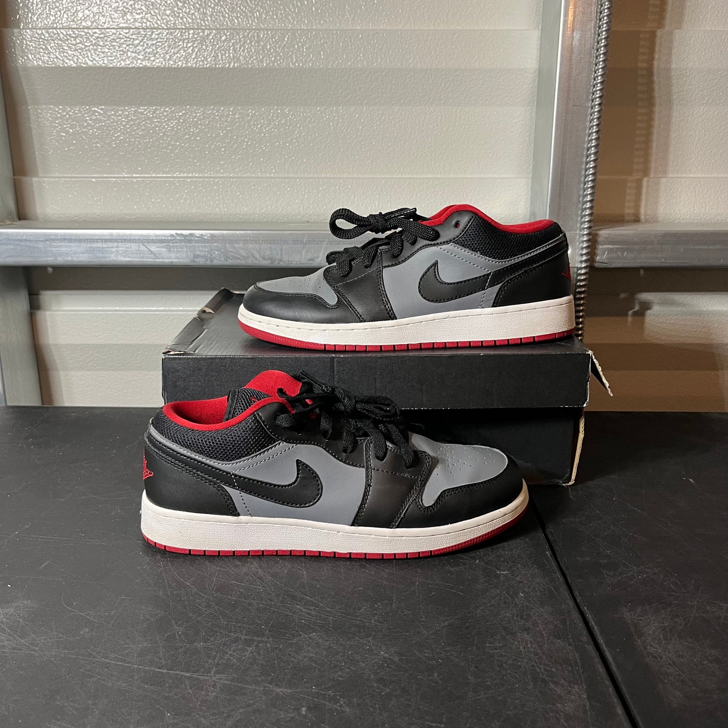 Size 7Y - AJ 1 Low Black/Red