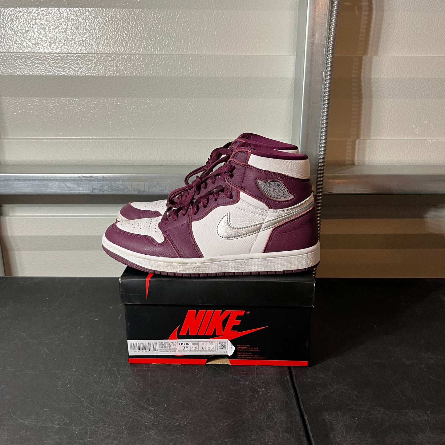 Size 7.5 - AJ 1 Bordo