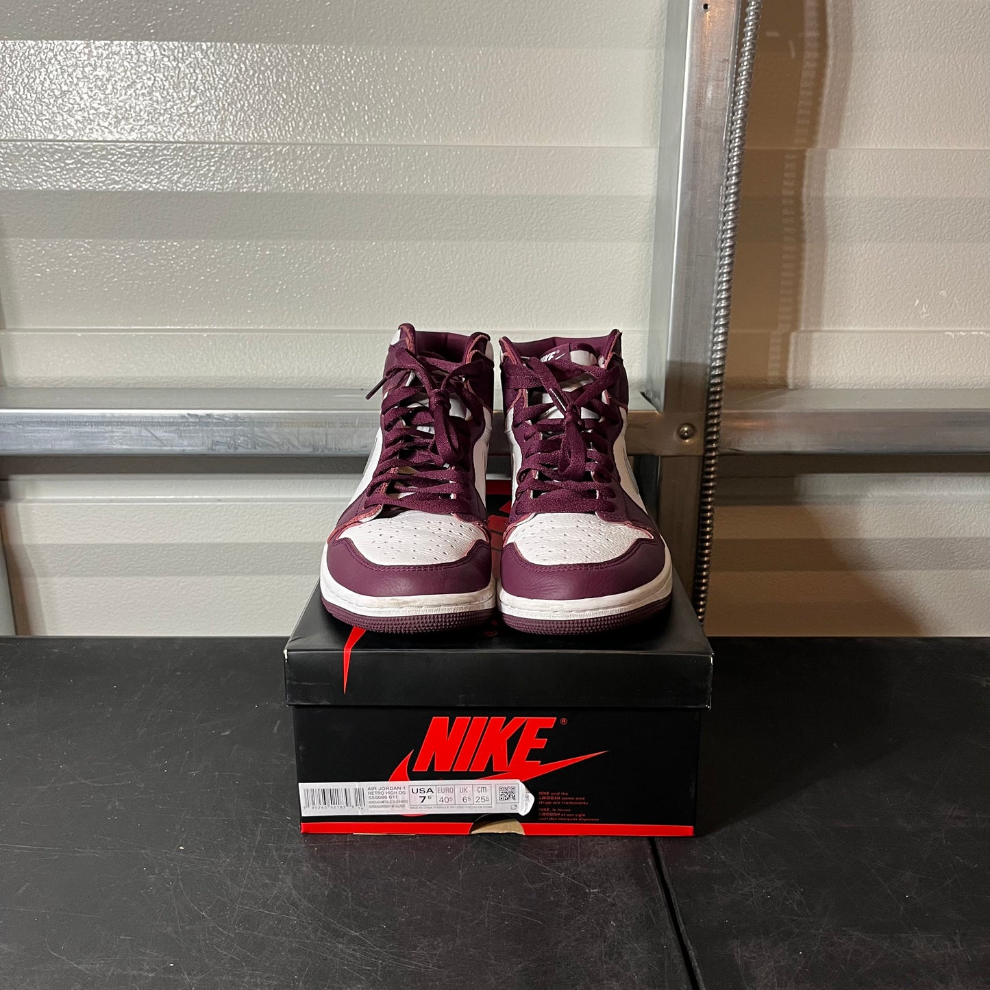Size 7.5 - AJ 1 Bordo